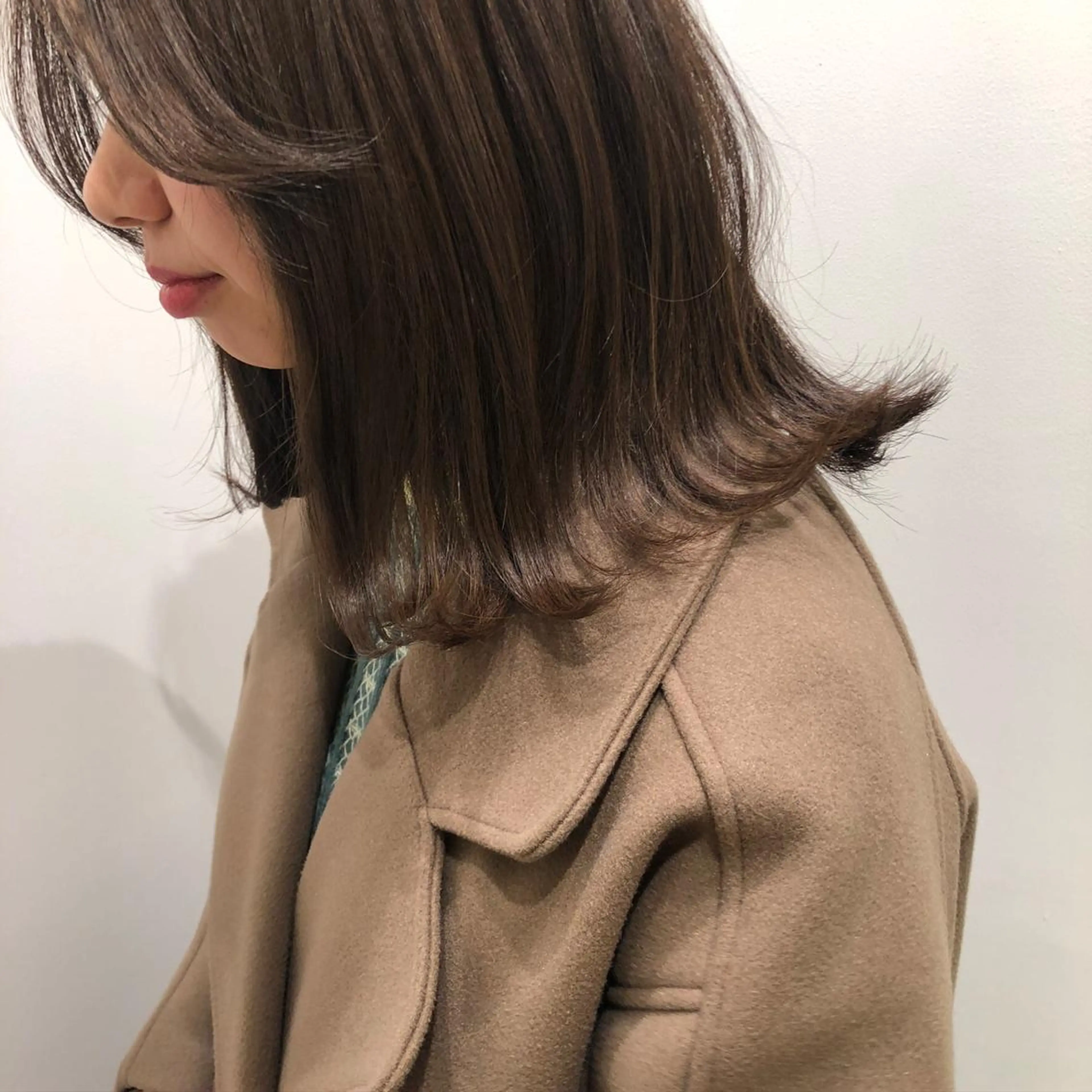 ミディアム カラー ベージュカラー 切りっぱなしロブ ボブ/レイヤー/ケア パーマ/リュウタのヘアスタイル