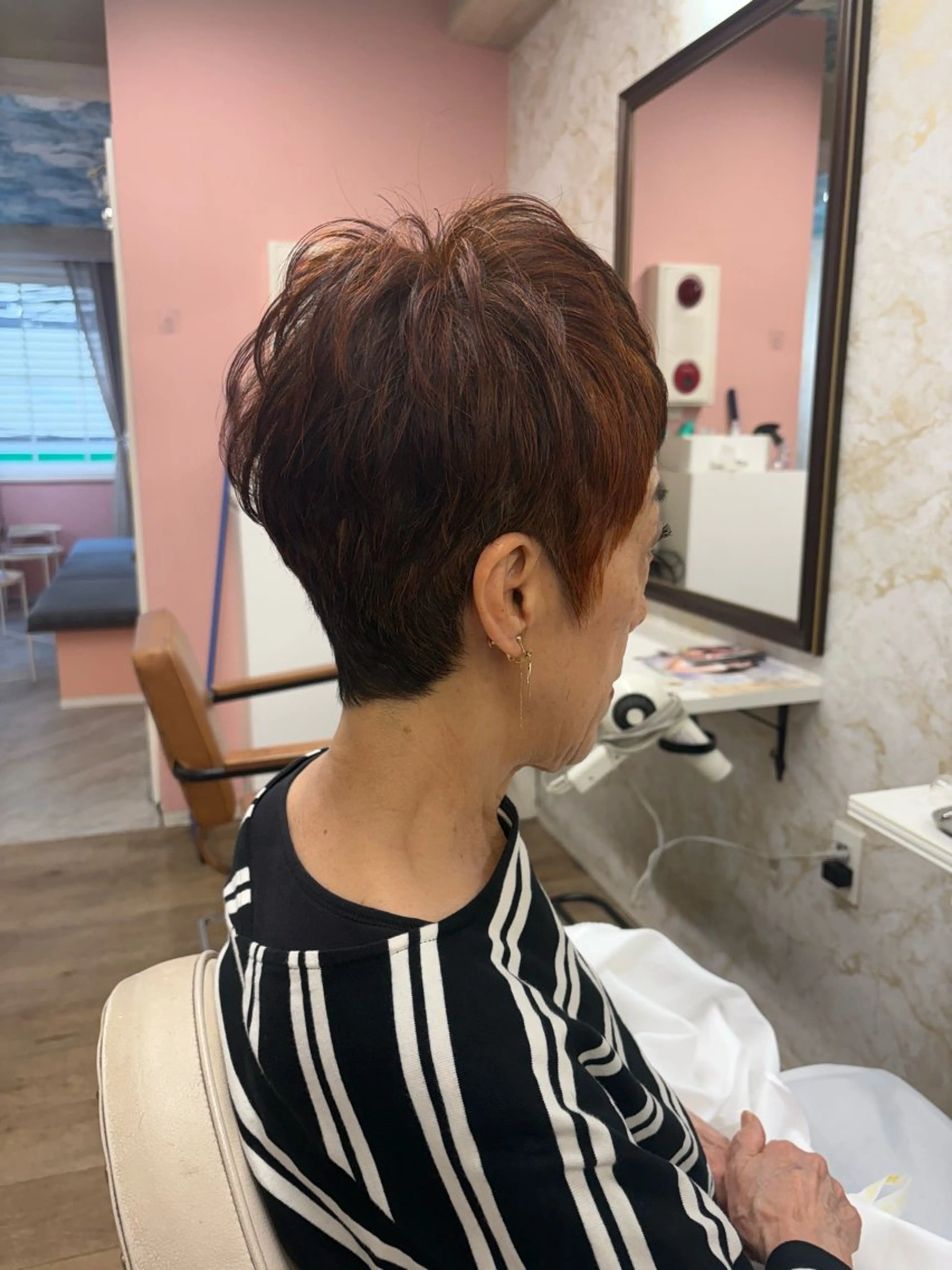ショート 津村 慶のヘアスタイル
