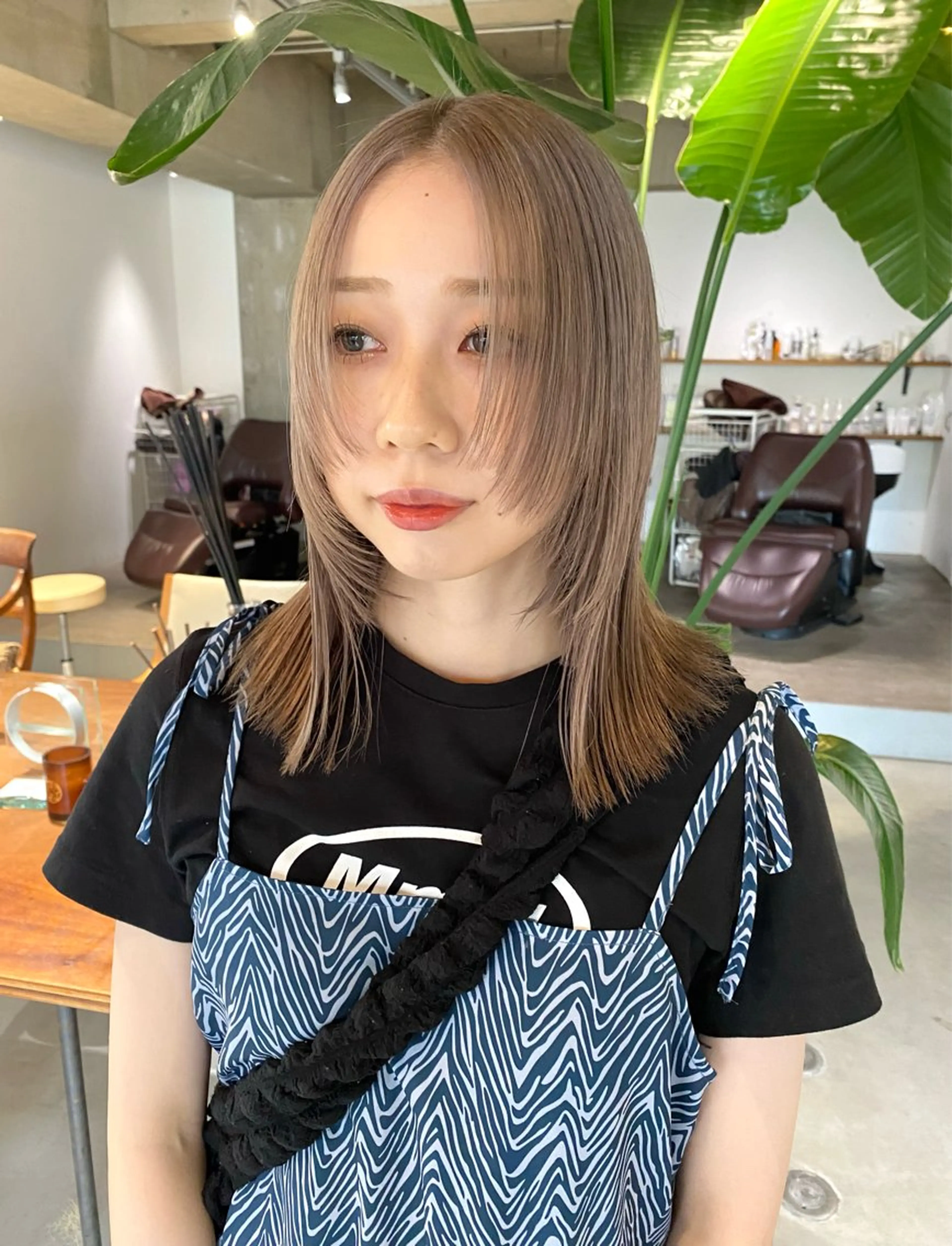 ミディアム レイヤーカット park所属・聖 来のヘアスタイル