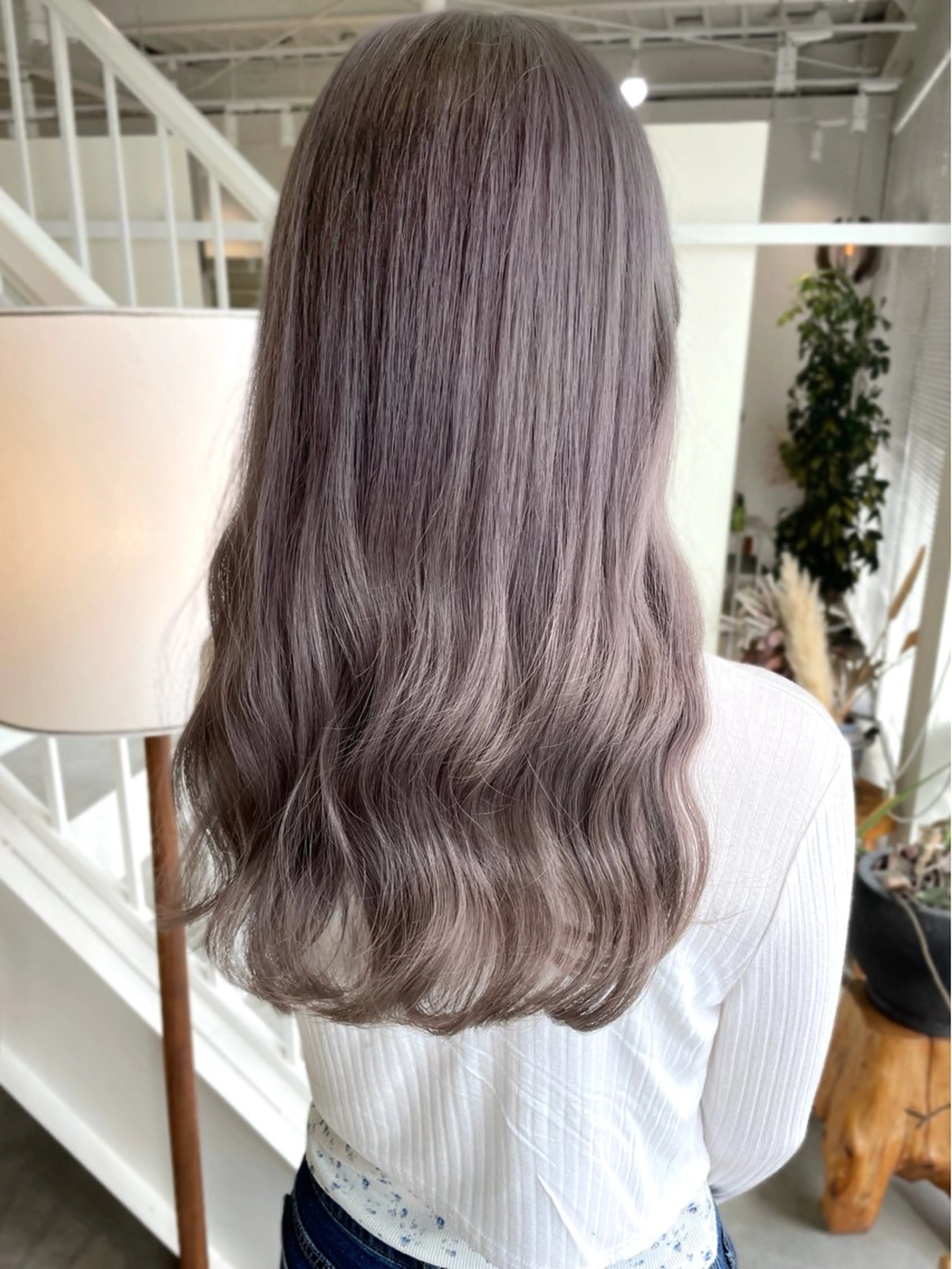 ロング カラー ヘアカラー 林 千聖のヘアスタイル