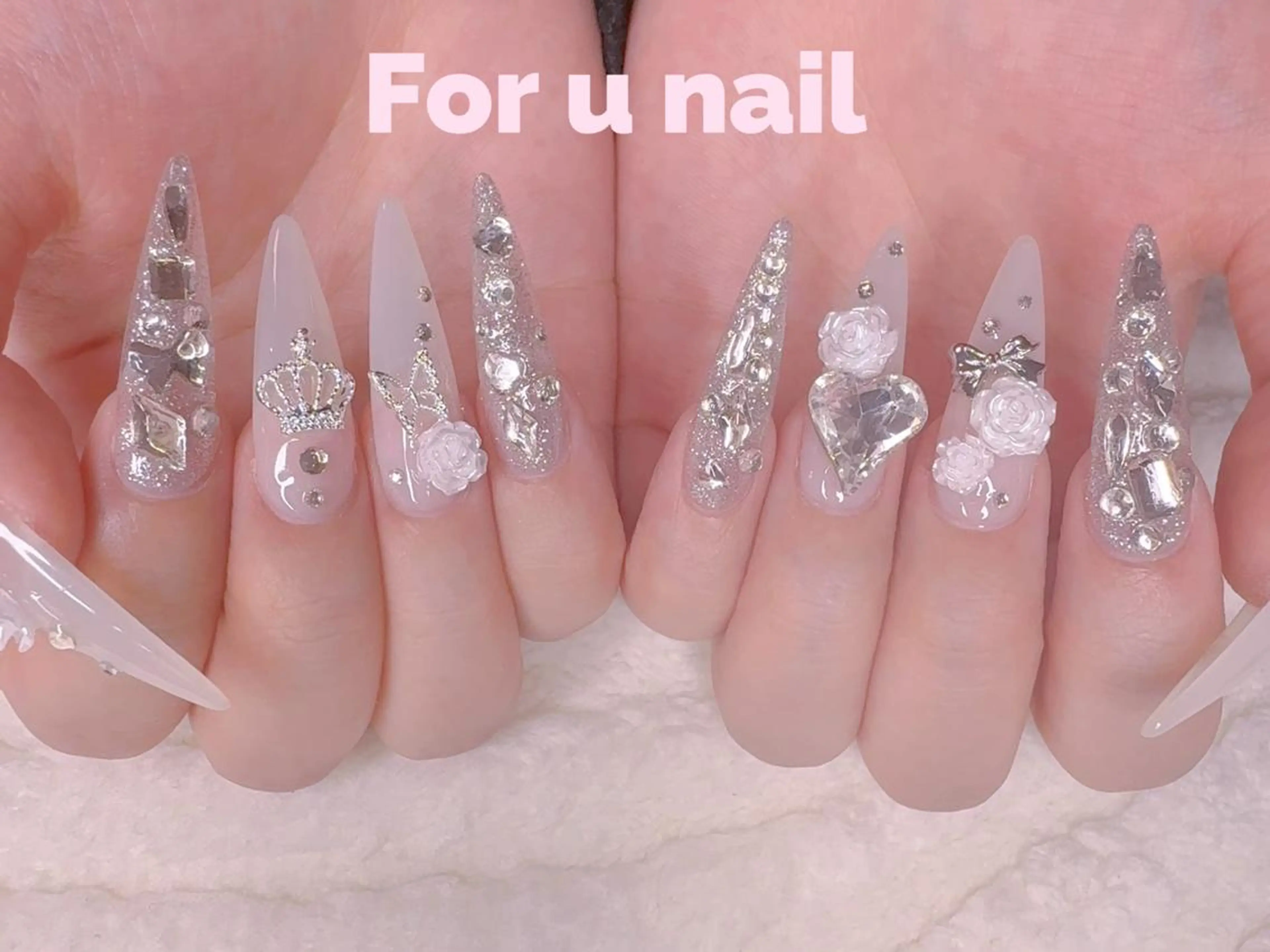 ネイル 成人式 韓国ネイル オフィスネイル 春ネイル ハンドネイル cat‘s nail🐈‍⬛のネイルデザイン