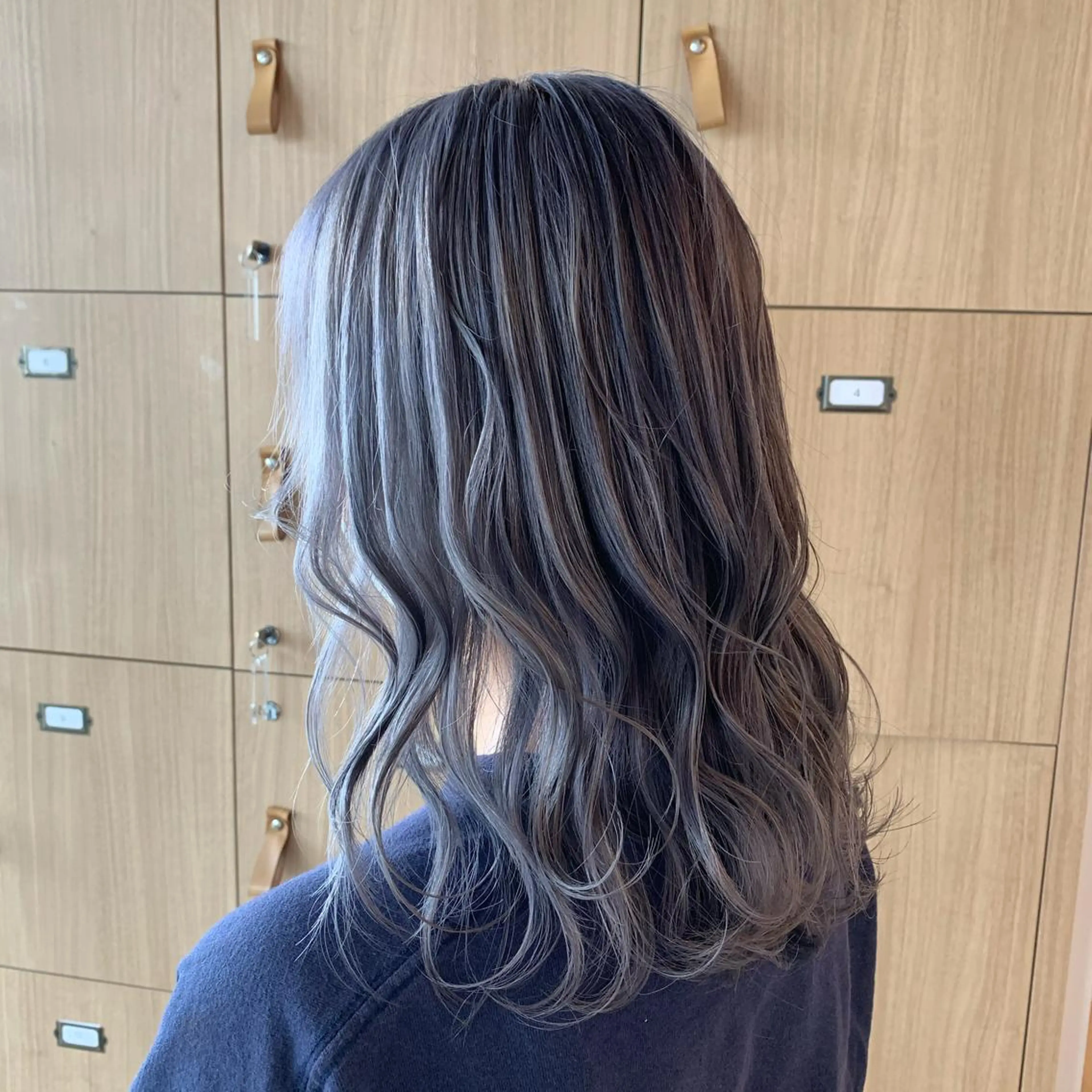 ミディアム カラー ブリーチ 中島 直哉のヘアスタイル