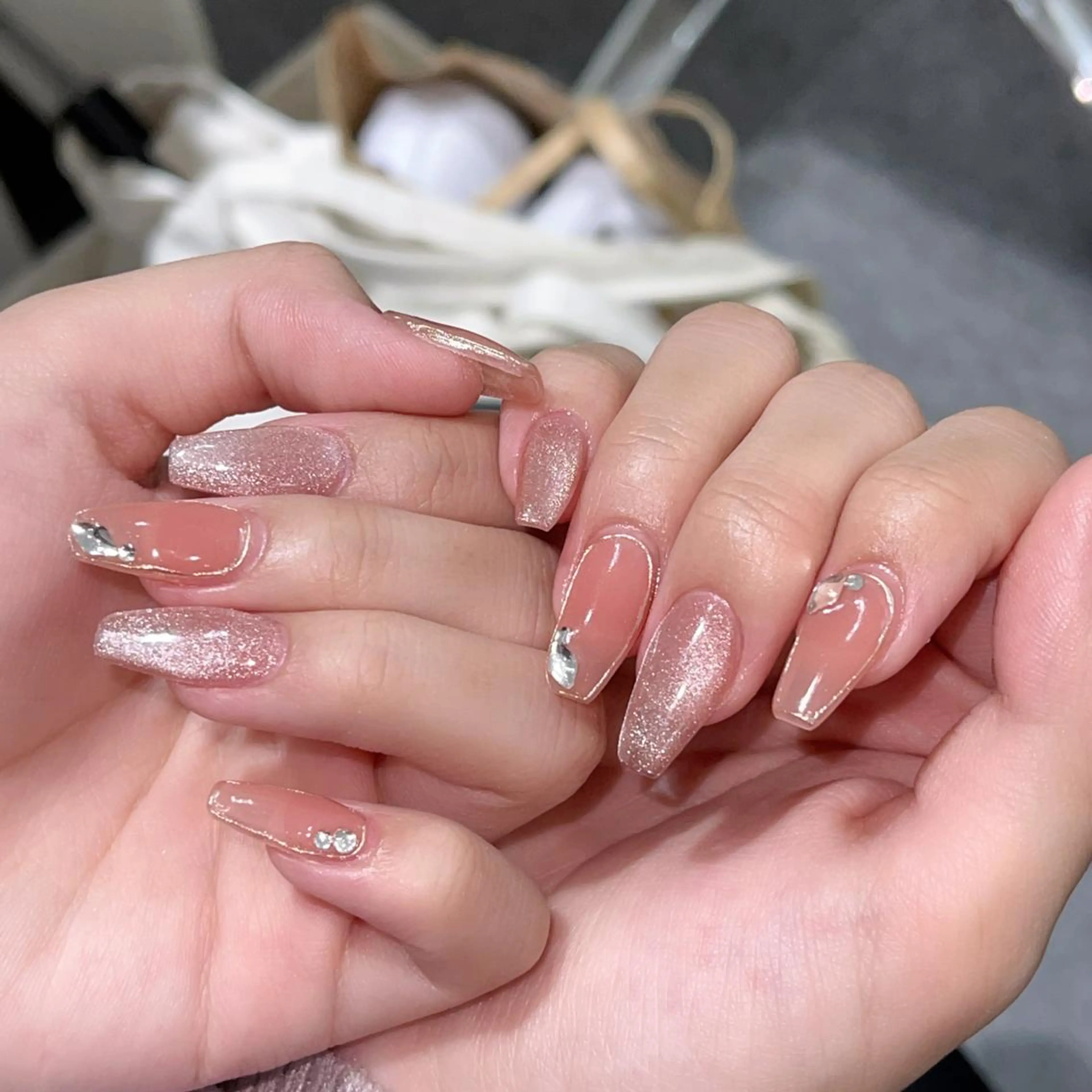ネイル ハンドネイル Queens テイのネイルデザイン