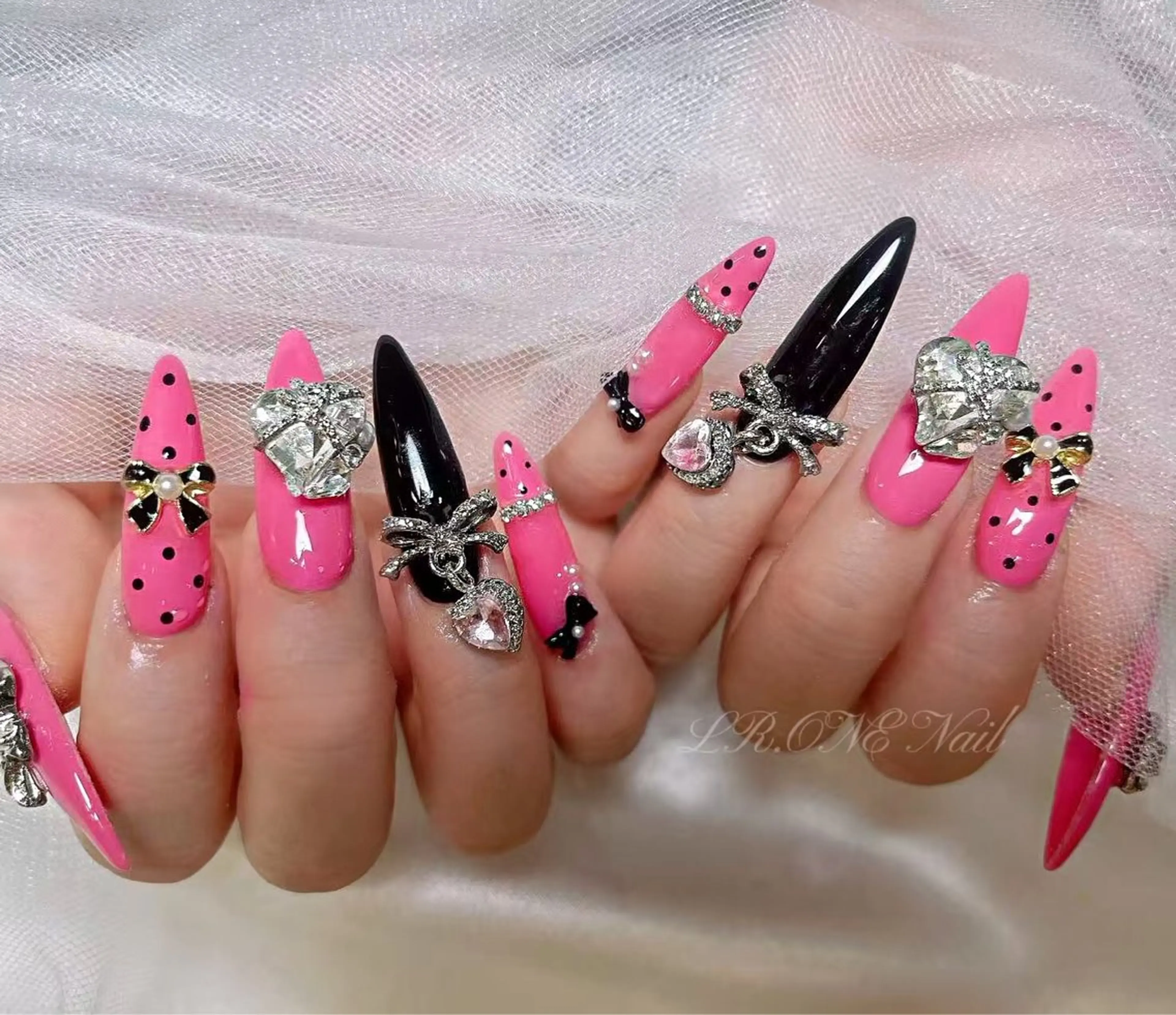 ネイル LR.ONE ヨウのネイルデザイン