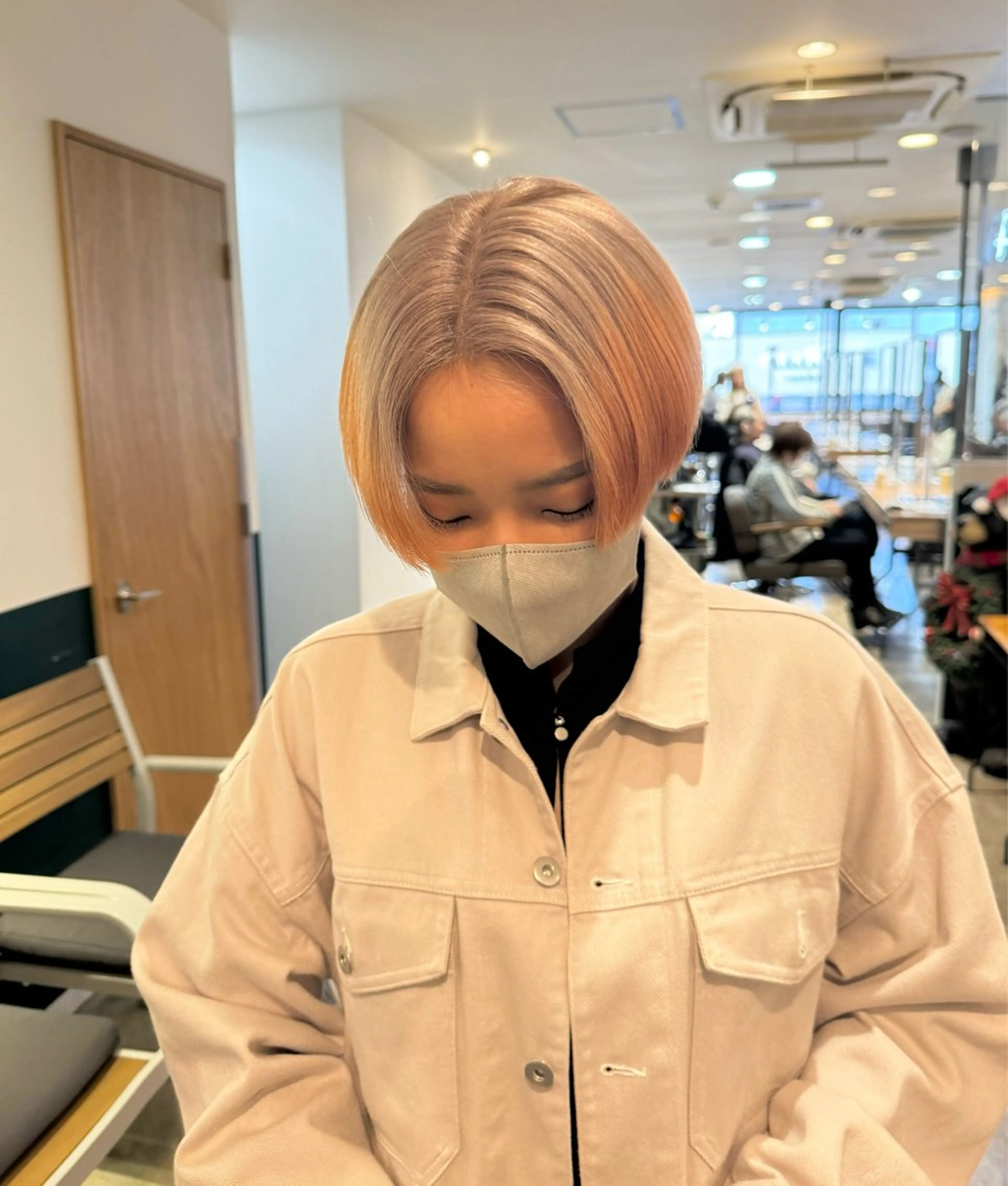 ショート カラー グラデーションカラー オレンジ 聖斗 /ハイトーン/パーマのヘアスタイル