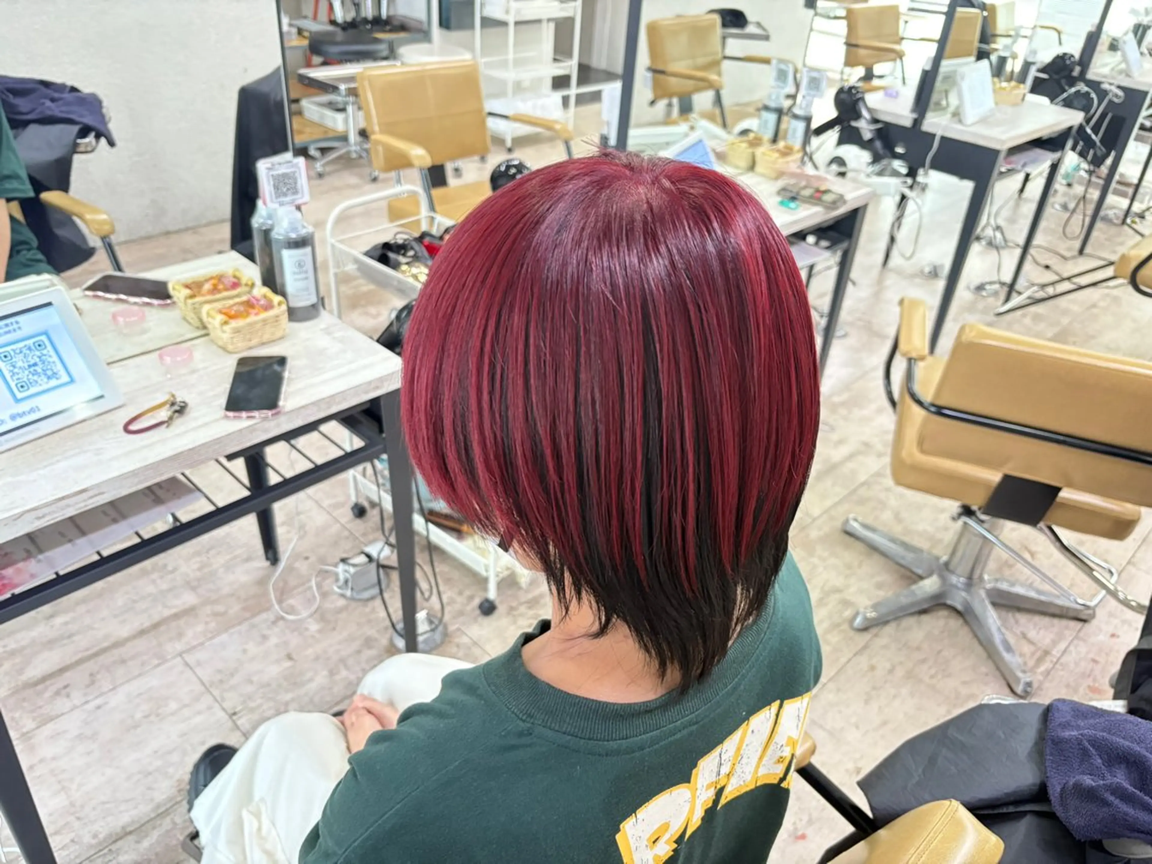 ショート ヘアカラー トリートメント 🐱加賀 瑛里奈🦊のヘアスタイル