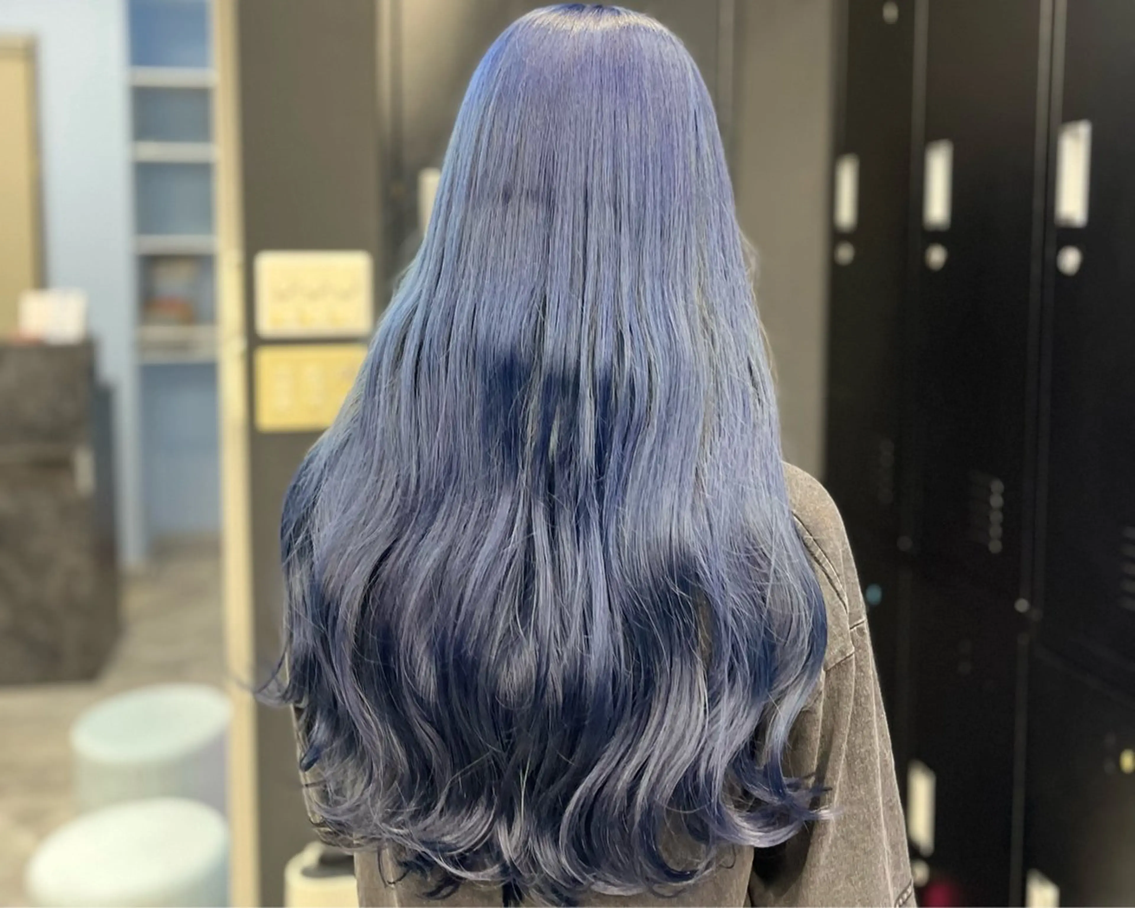 ロング カラー ブルーカラー ヘアカラー トリートメント White梅田  ／ COCOのヘアスタイル