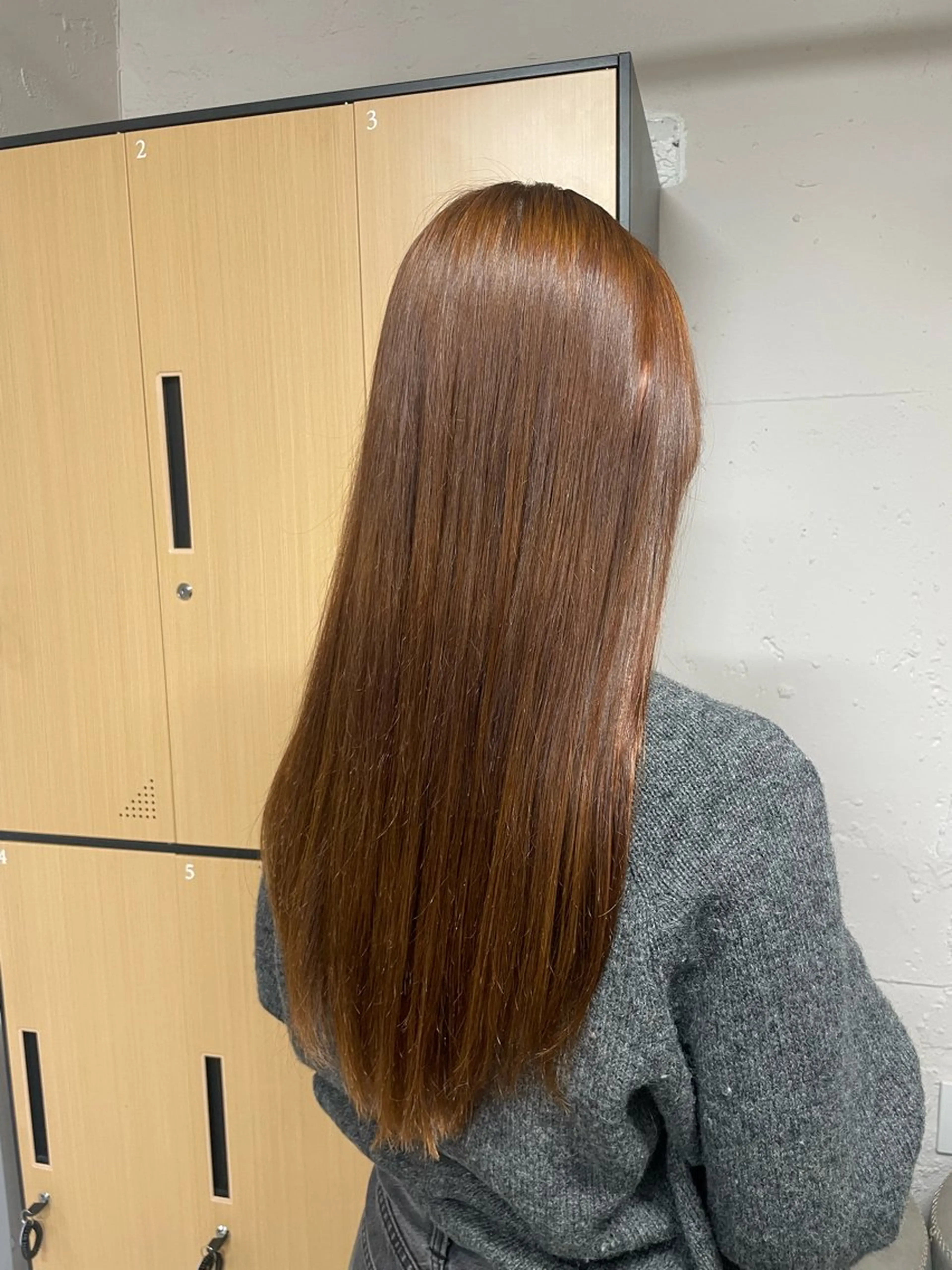 ロング カット ヘアカラー tokute 中野真咲🐺のヘアスタイル