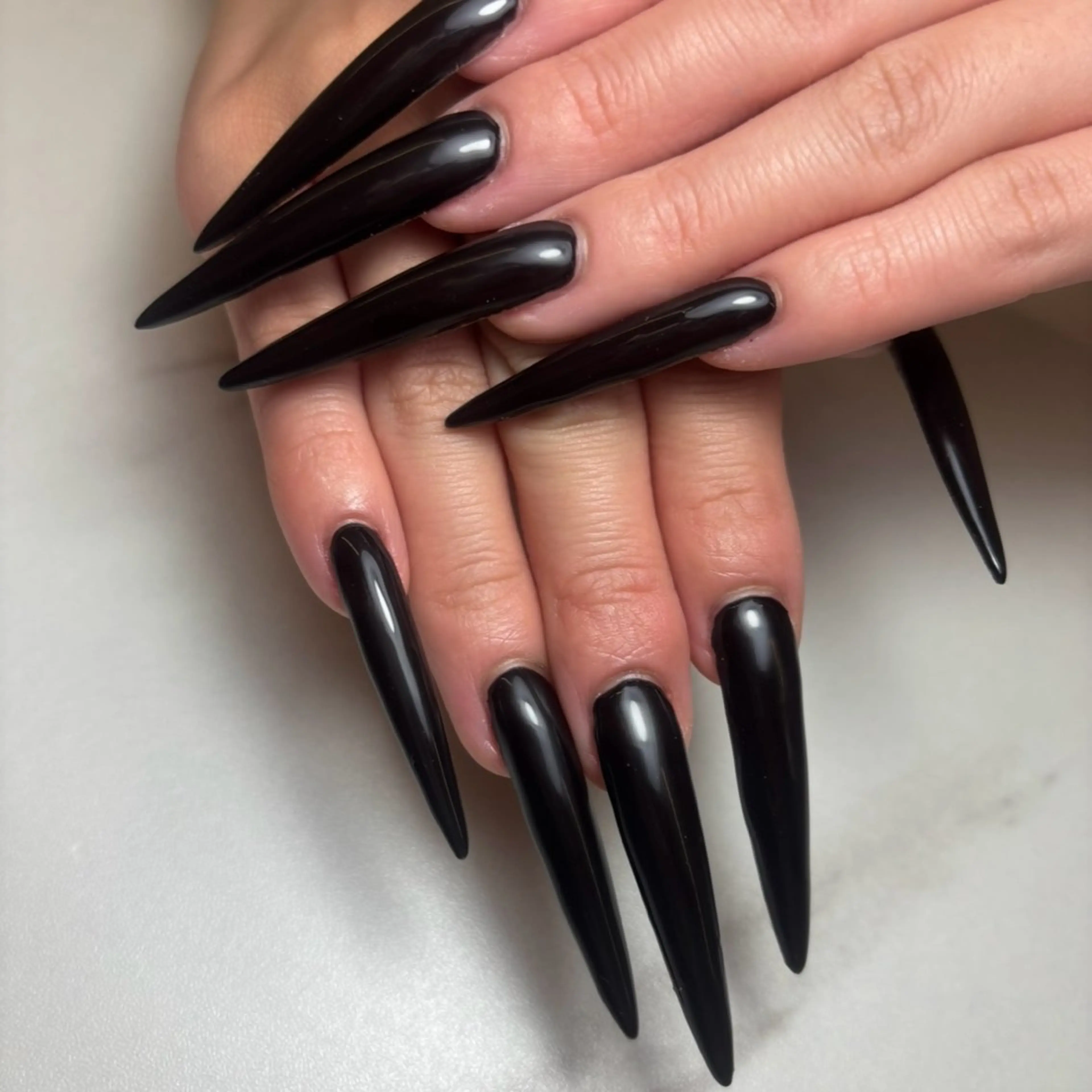 スーパーロングチップワンカラー💅🏻オフ代別途¥1000/色変え+¥500/ミニモ価格のためお直し不可の写真