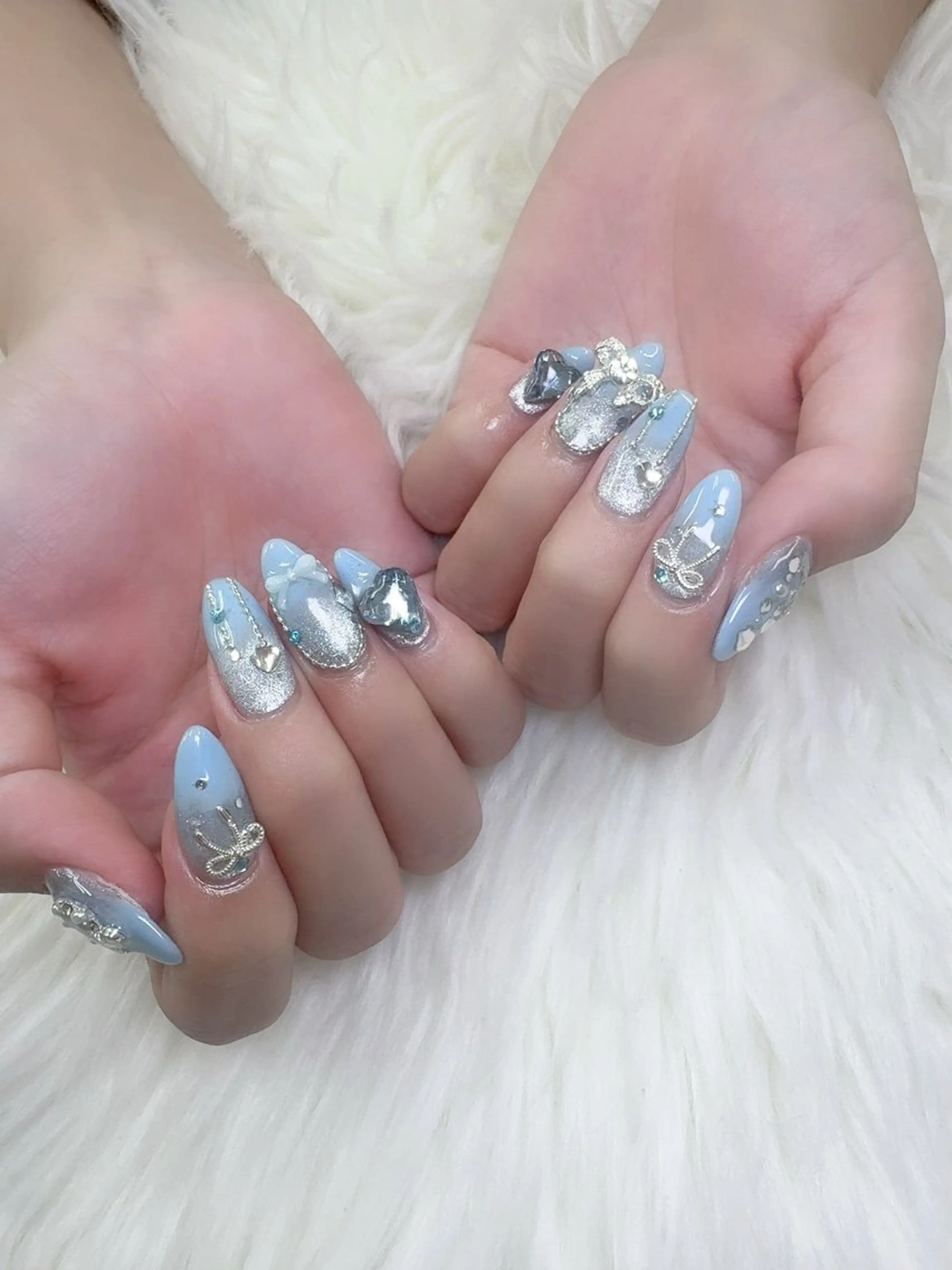 ネイル フレンチネイル 韓国ネイル マグネットネイル ニュアンスネイル オフィスネイル ハンドネイル Mlan Nailのネイルデザイン