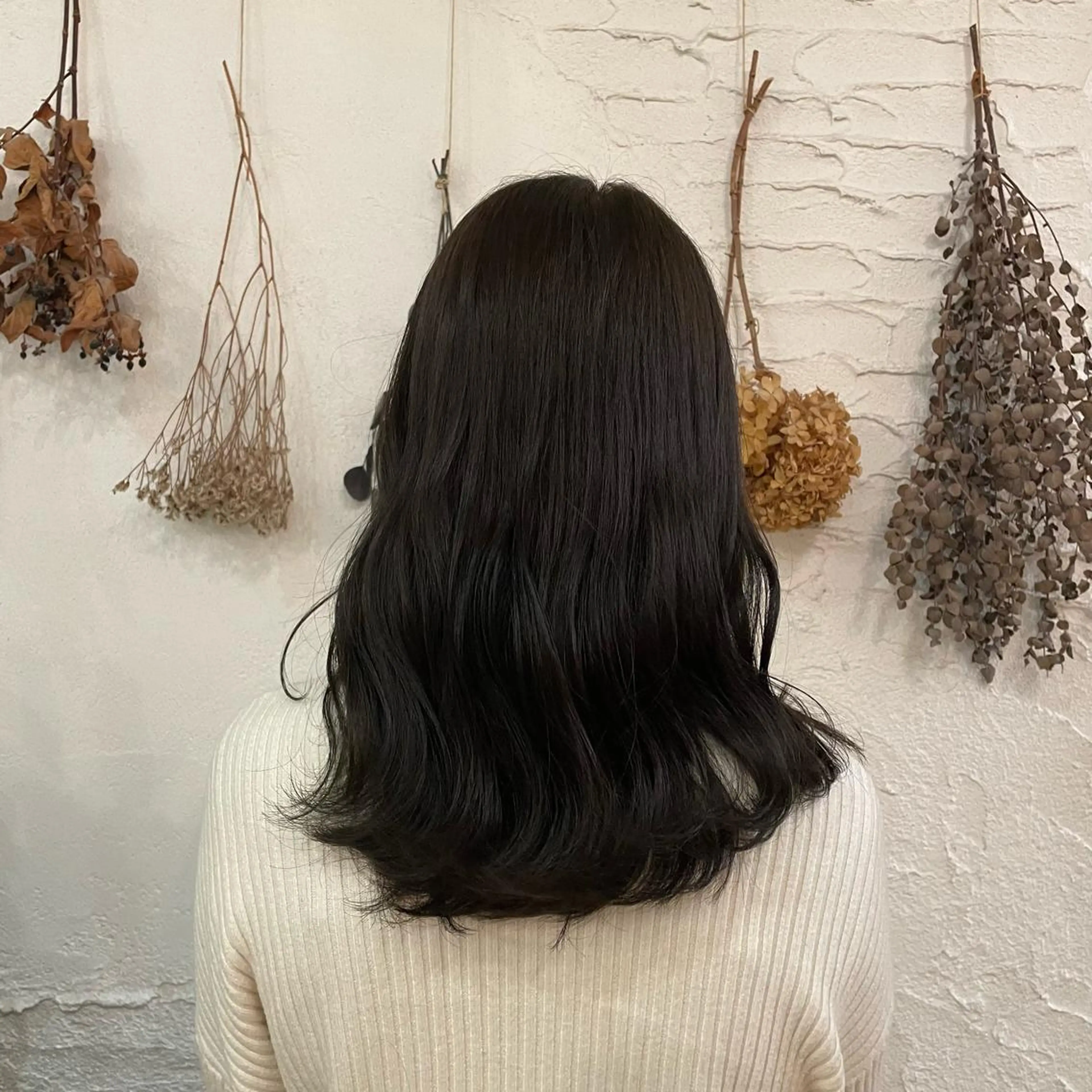 セミロング 浅沼 ほのかのヘアスタイル