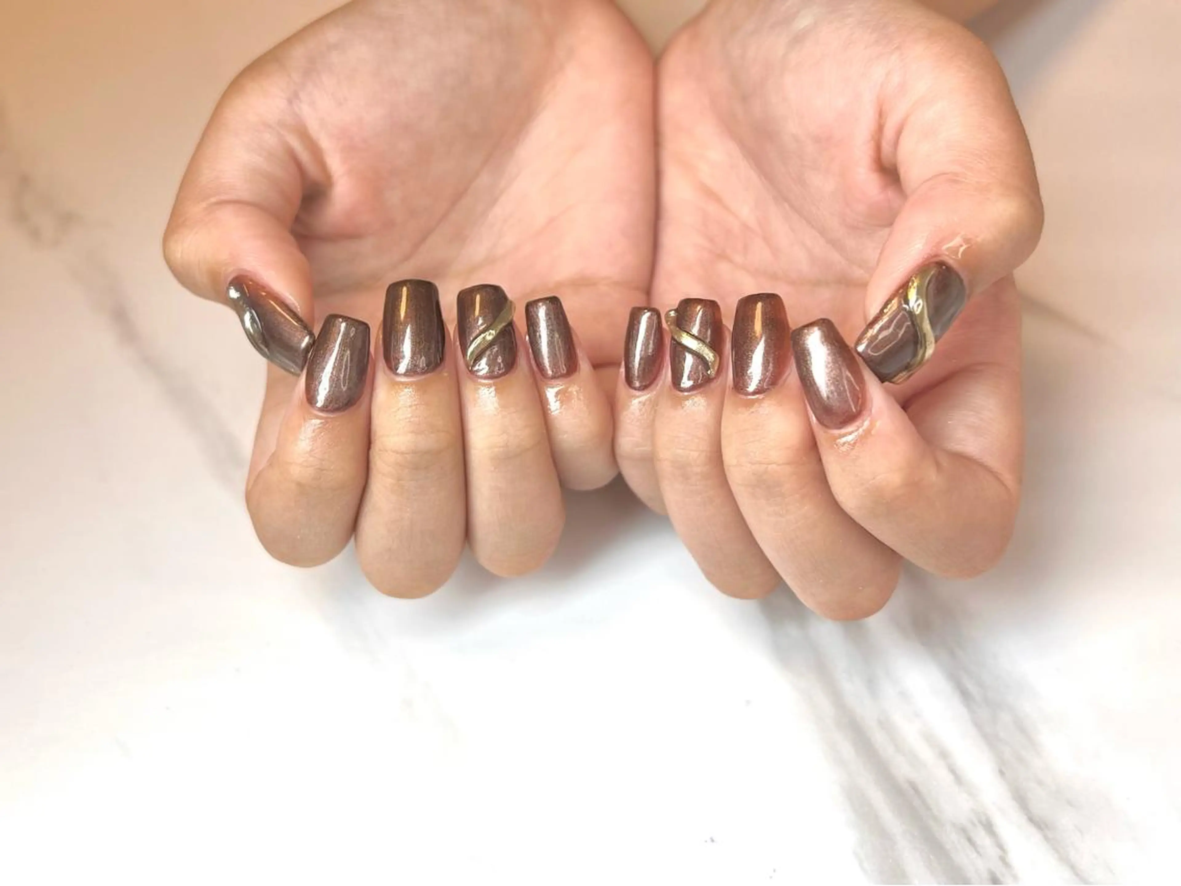 セミロング ネイリスト シンのネイルデザイン