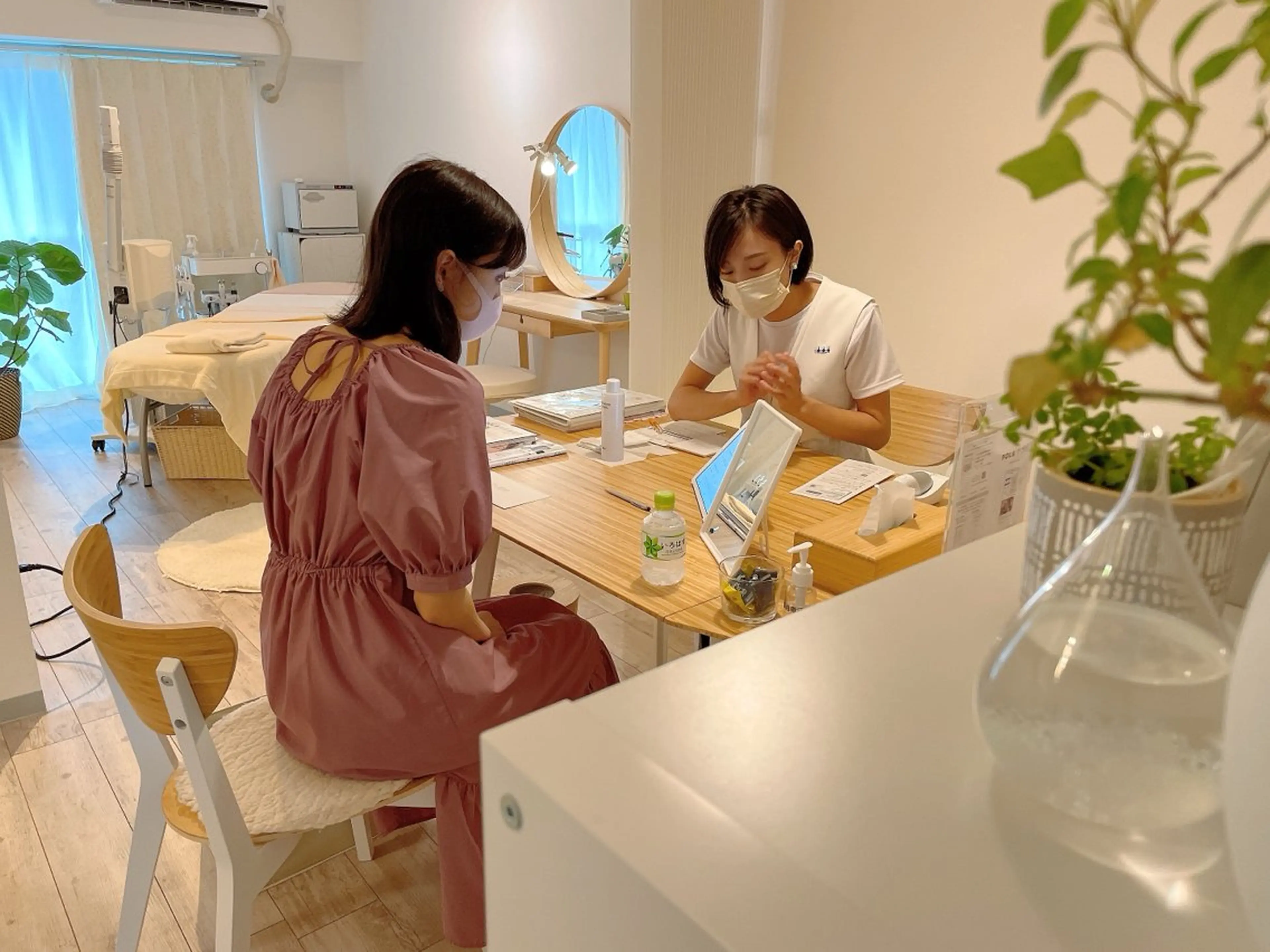 エステティシャン体験💆‍♀️綺麗になりながらエステ技術も美容知識も習得できる💪未経験でもok美容に興味ある方大歓迎！の写真