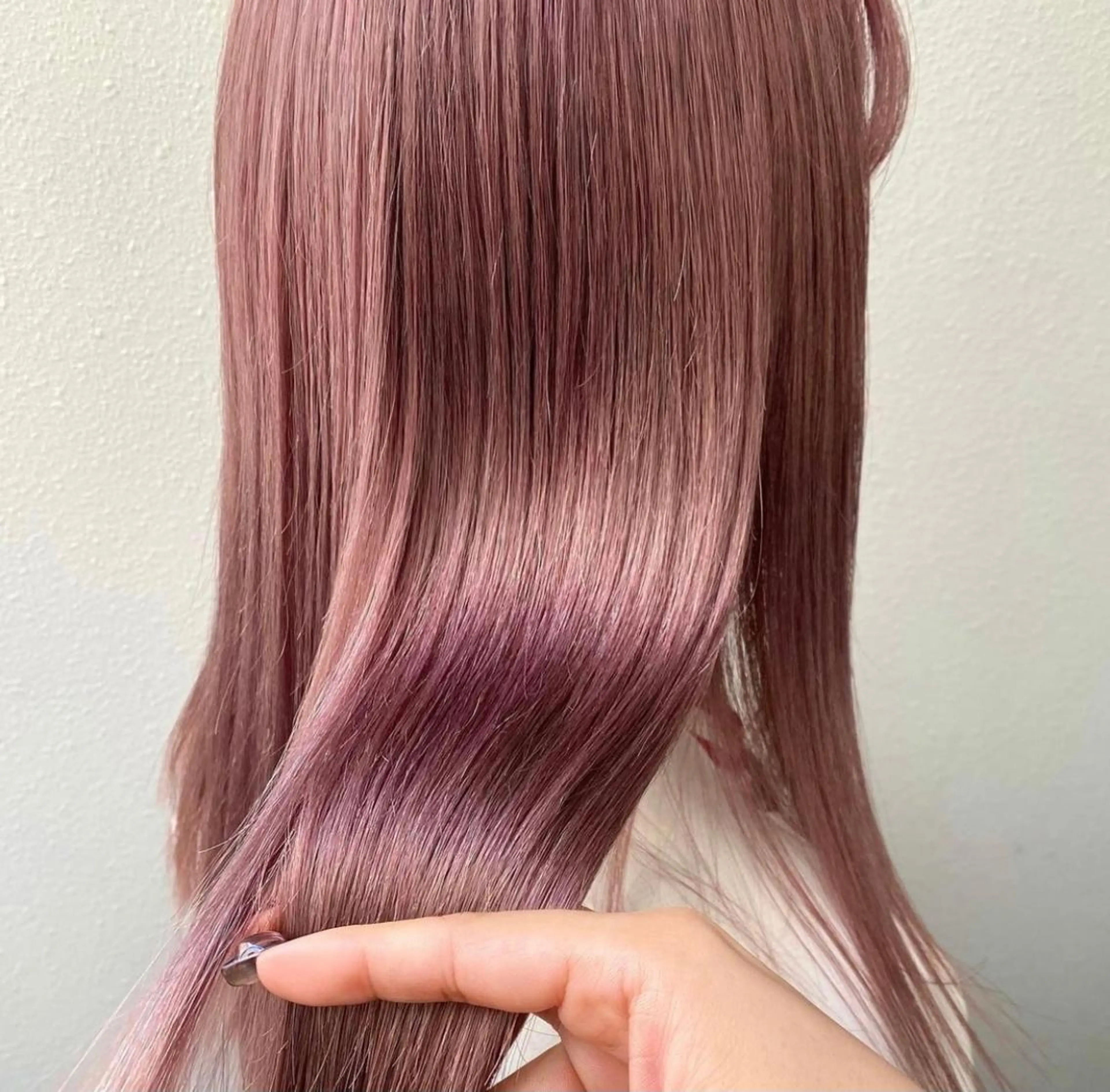 ロング カラー ラベンダーカラー ピンクカラー ピンクラベンダー 遠藤沙也加 /レイヤーカットのヘアスタイル