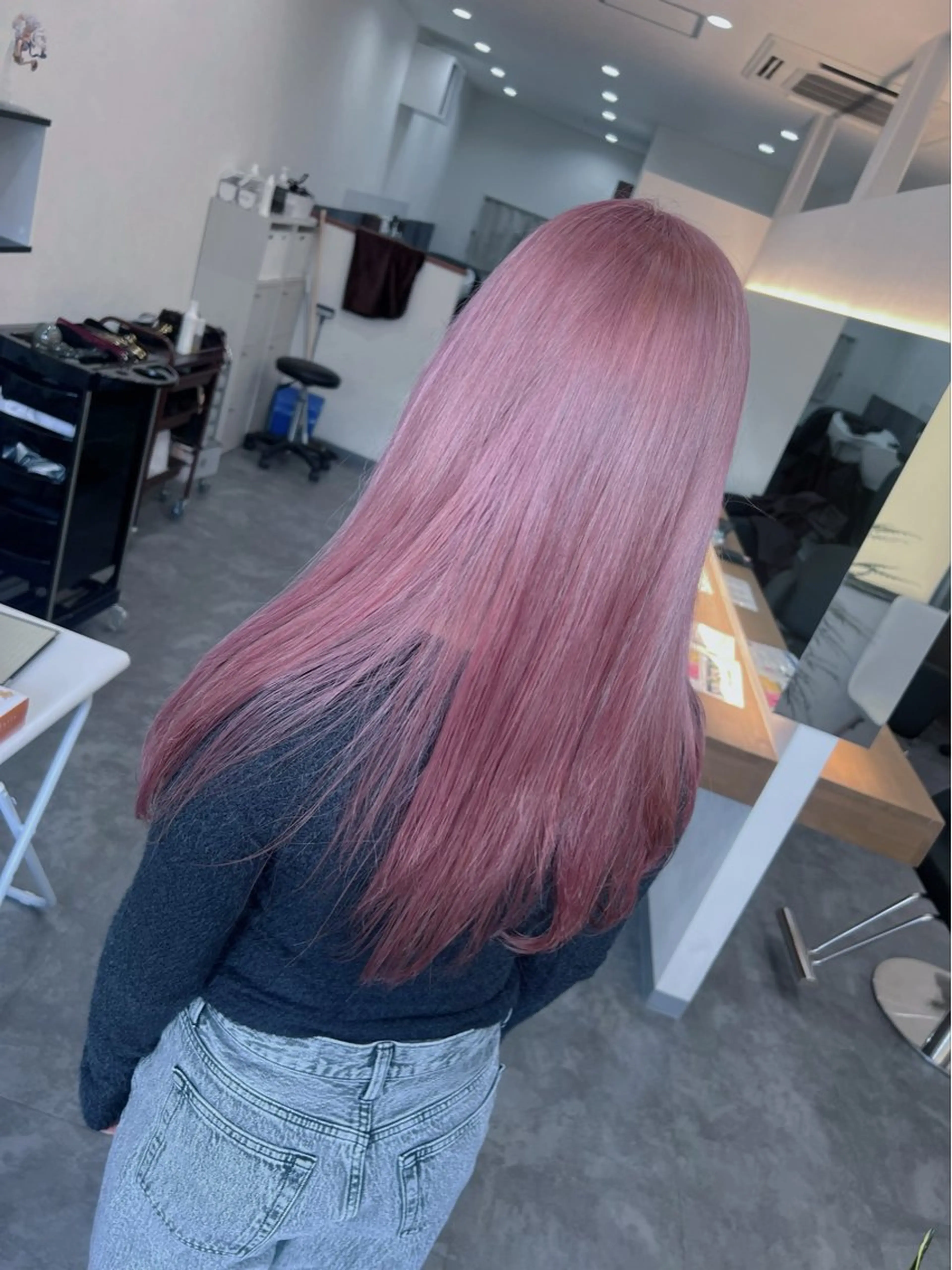 ロング カラー ショートボブ バレイヤージュ ブリーチ ケアブリーチ 透明感カラー カット ヘアカラー トリートメント ヘアセット hair terrace M所属・村岡 芽衣のヘアスタイル
