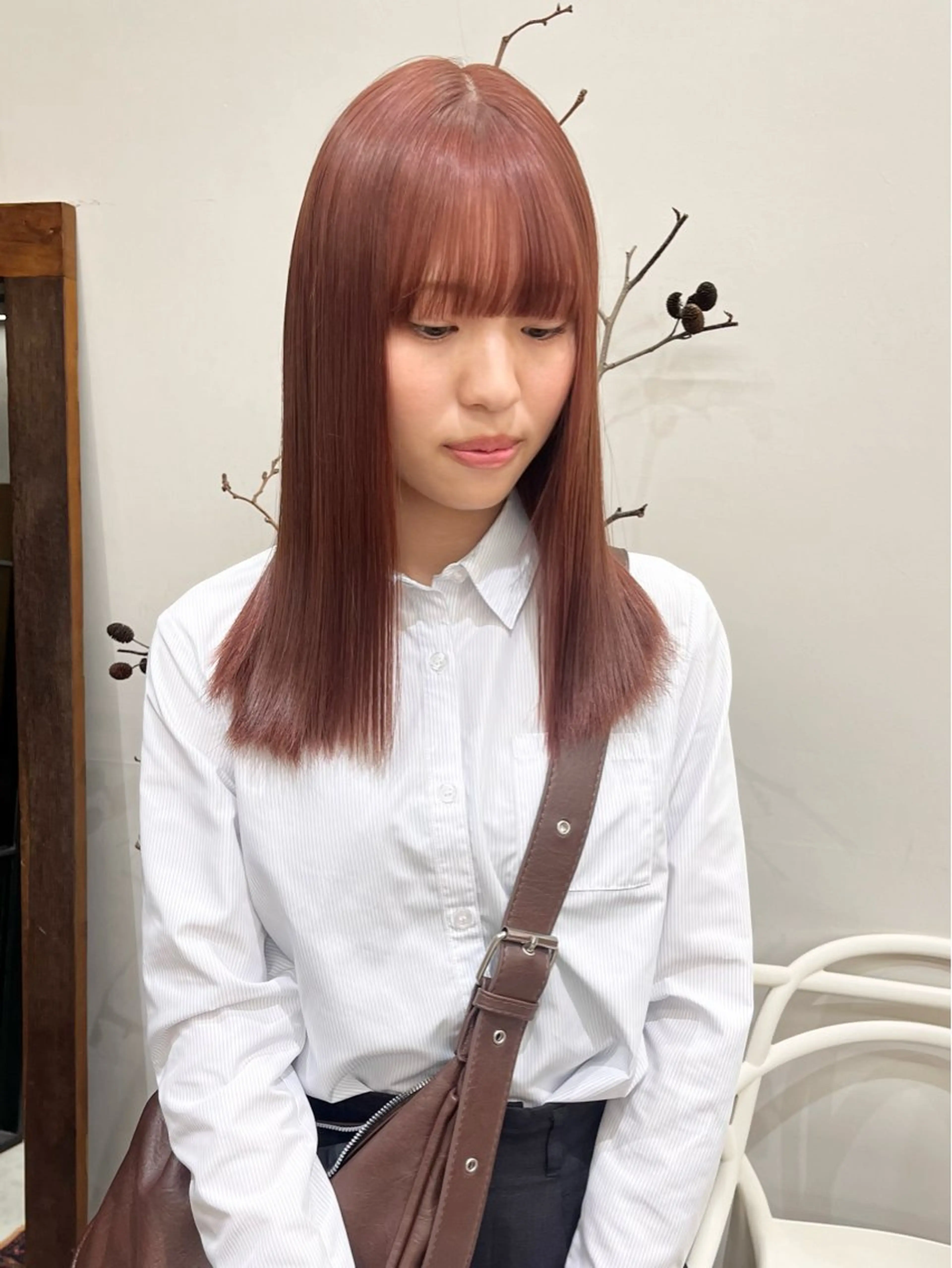 セミロング カラー ヘアアレンジ ブリーチ ダブルカラー ブリーチなしカラー カット ヘアカラー トリートメント ena/ブリーチなし 暖色・ベージュ🎀のヘアスタイル