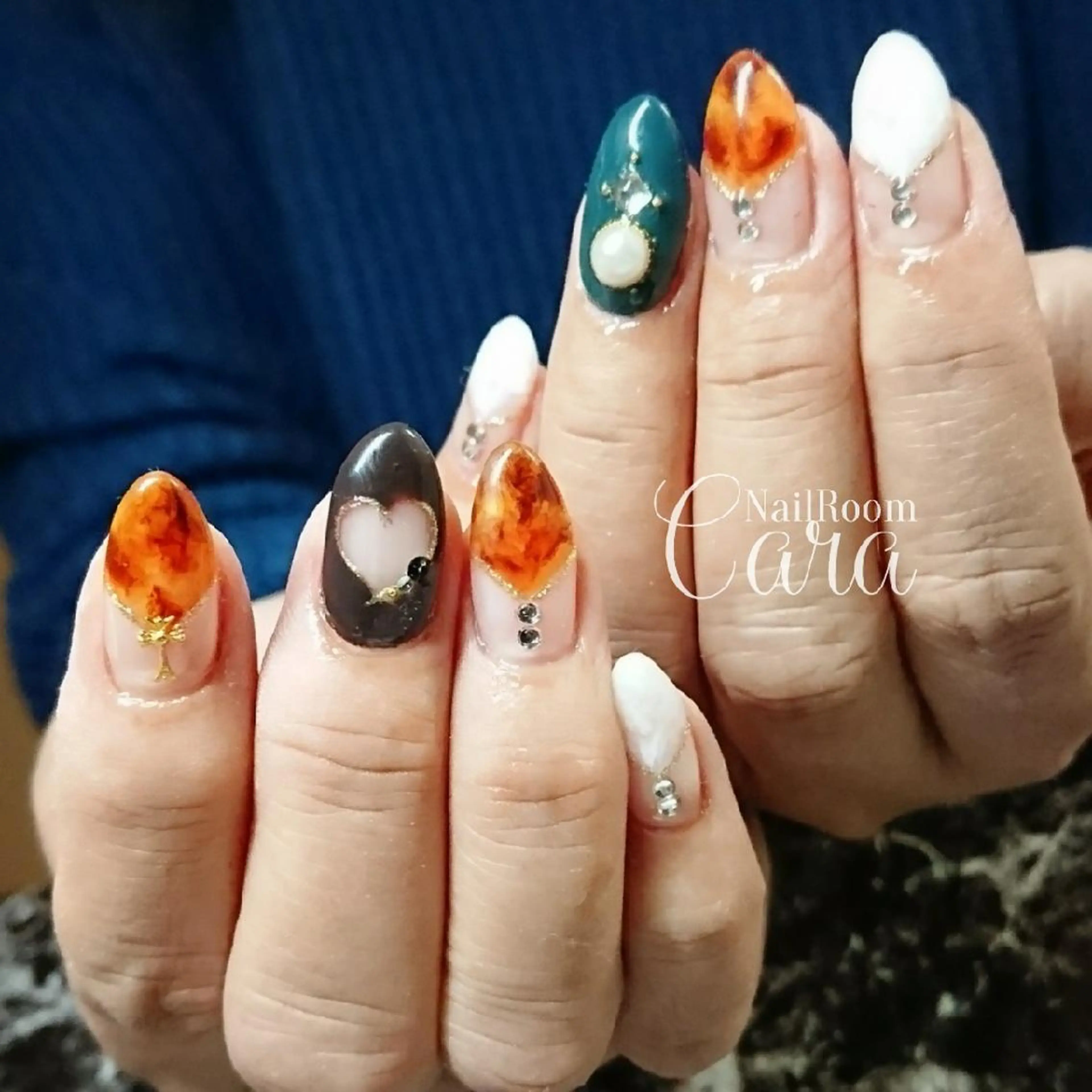 ネイル ハンドネイル instinkt_ Mio Mizunoのネイルデザイン
