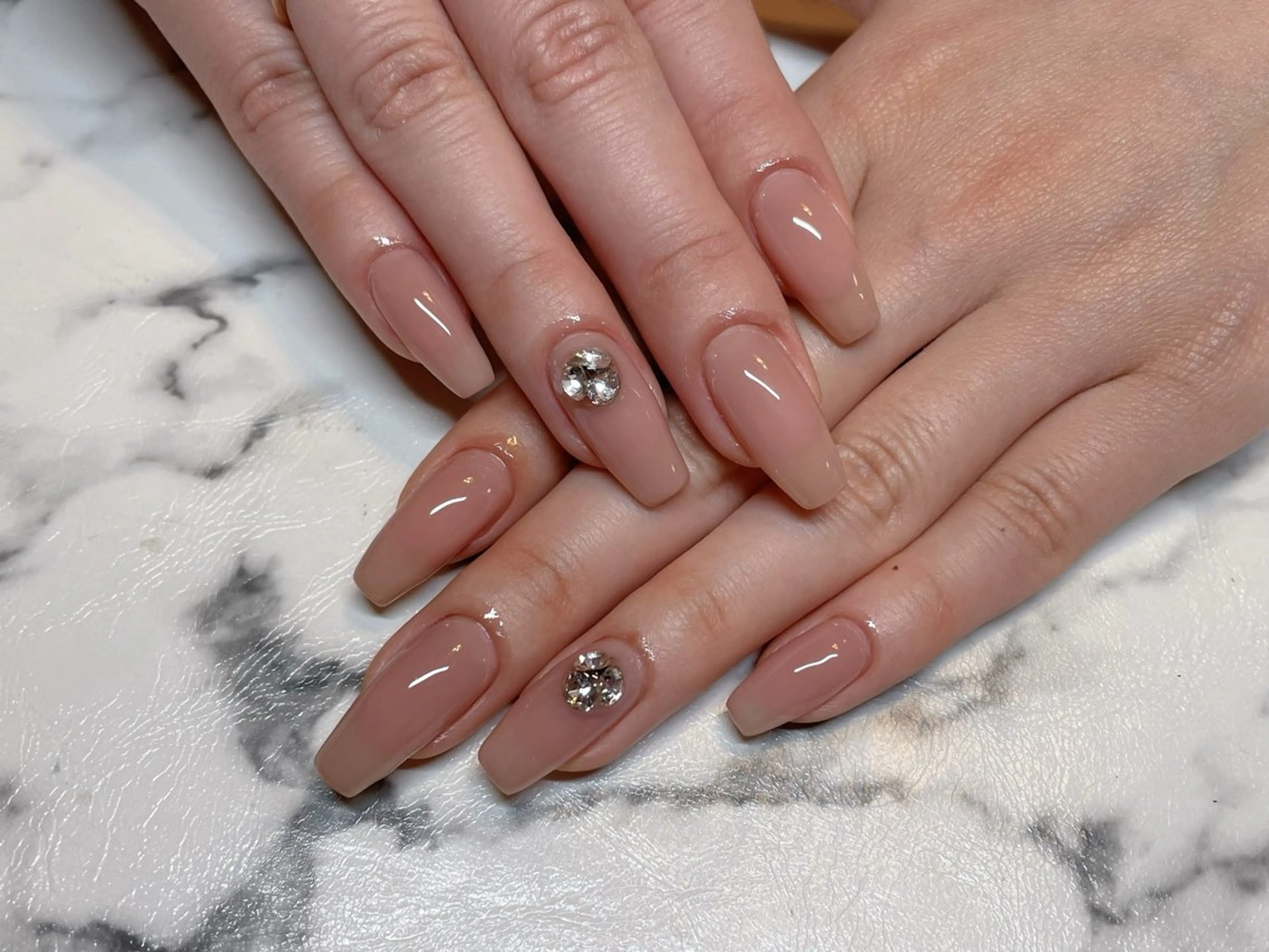 ネイル ストーンネイル エン Nail salonのネイルデザイン