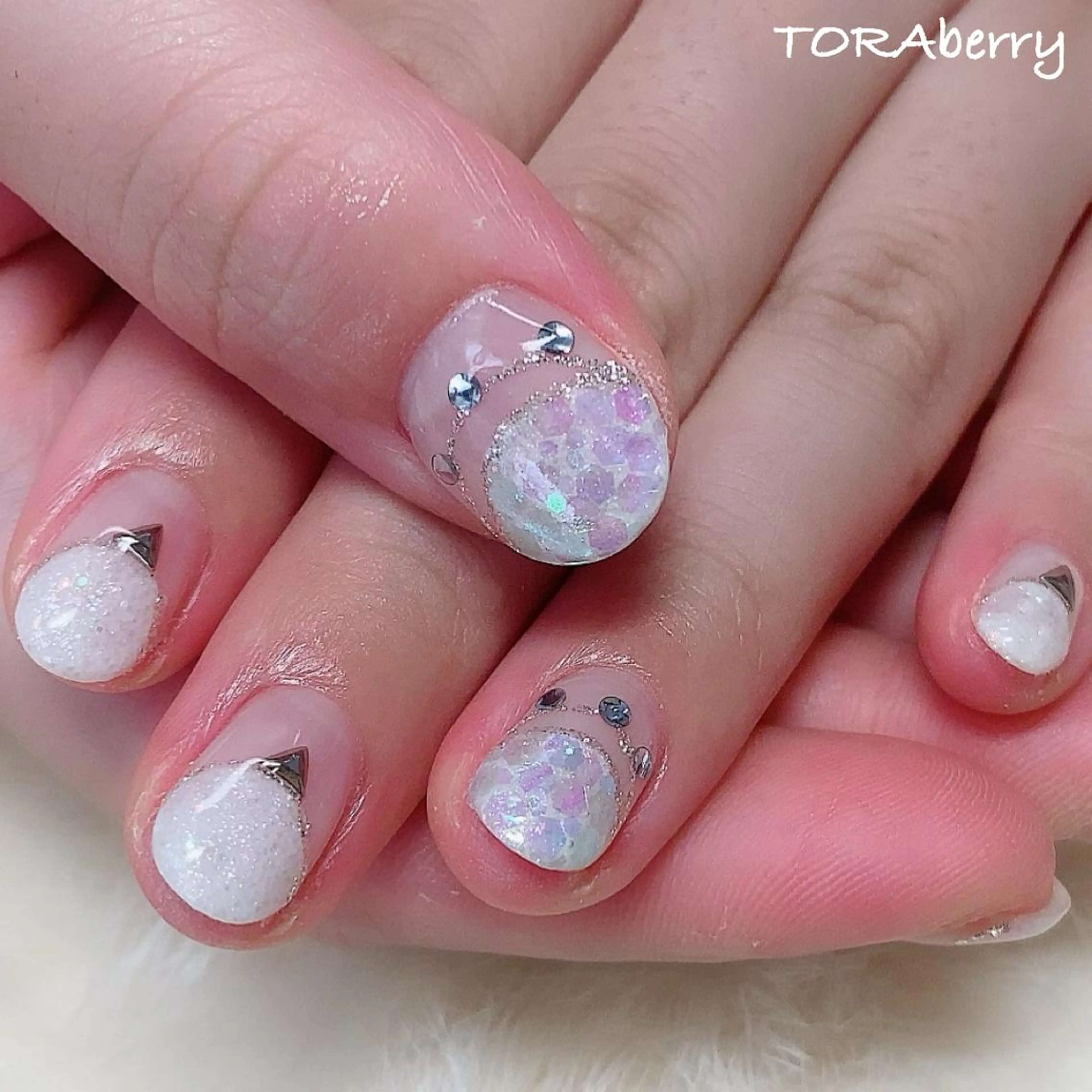 ネイル フレンチネイル ハンドネイル ネイリスト なつみのネイルデザイン