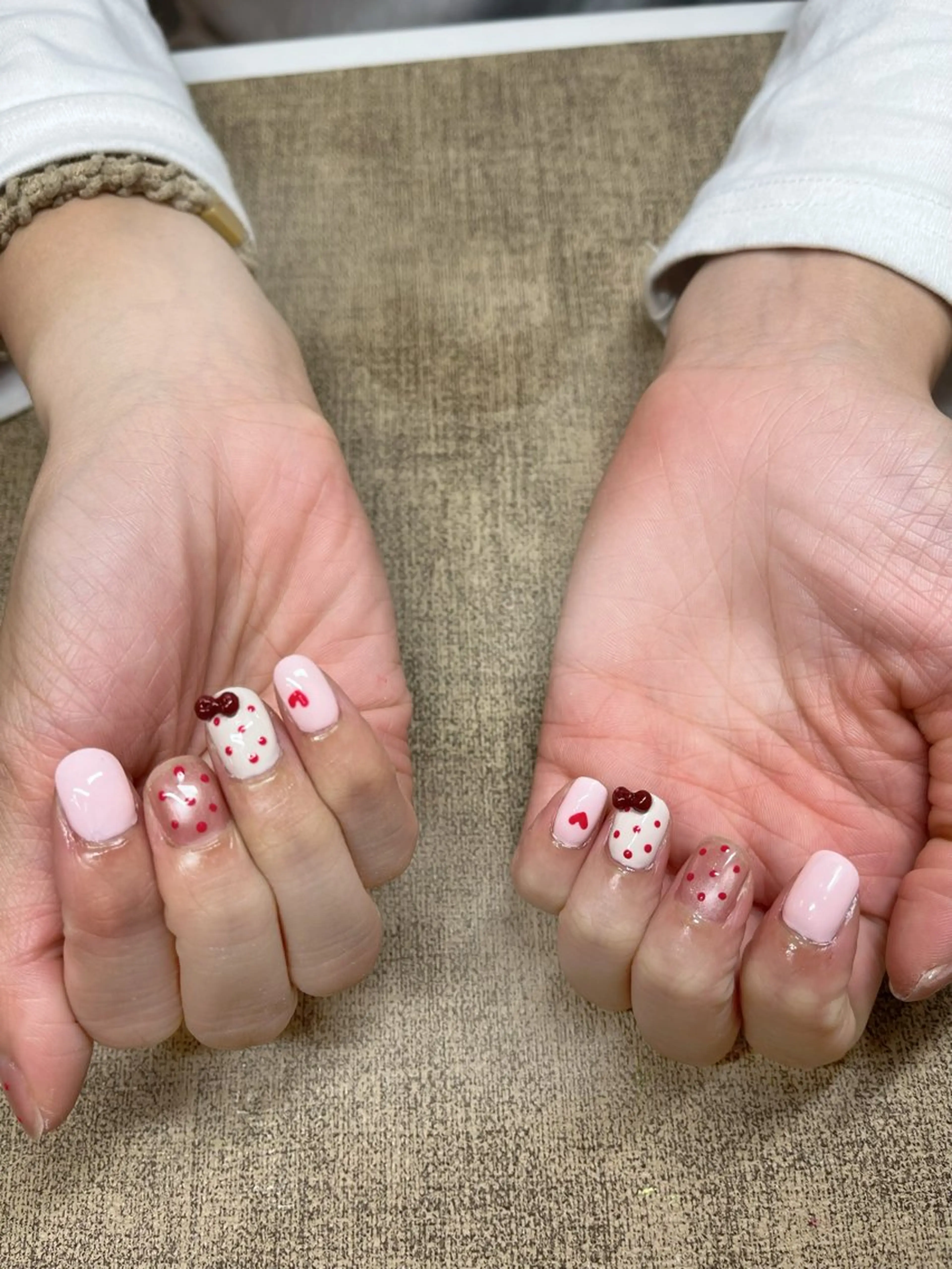 ネイル アートネイル フレンチネイル ジェルネイル マグネットネイル ニュアンスネイル ネイルサロンHARU所属・ネイルサロン HARUのネイルデザイン