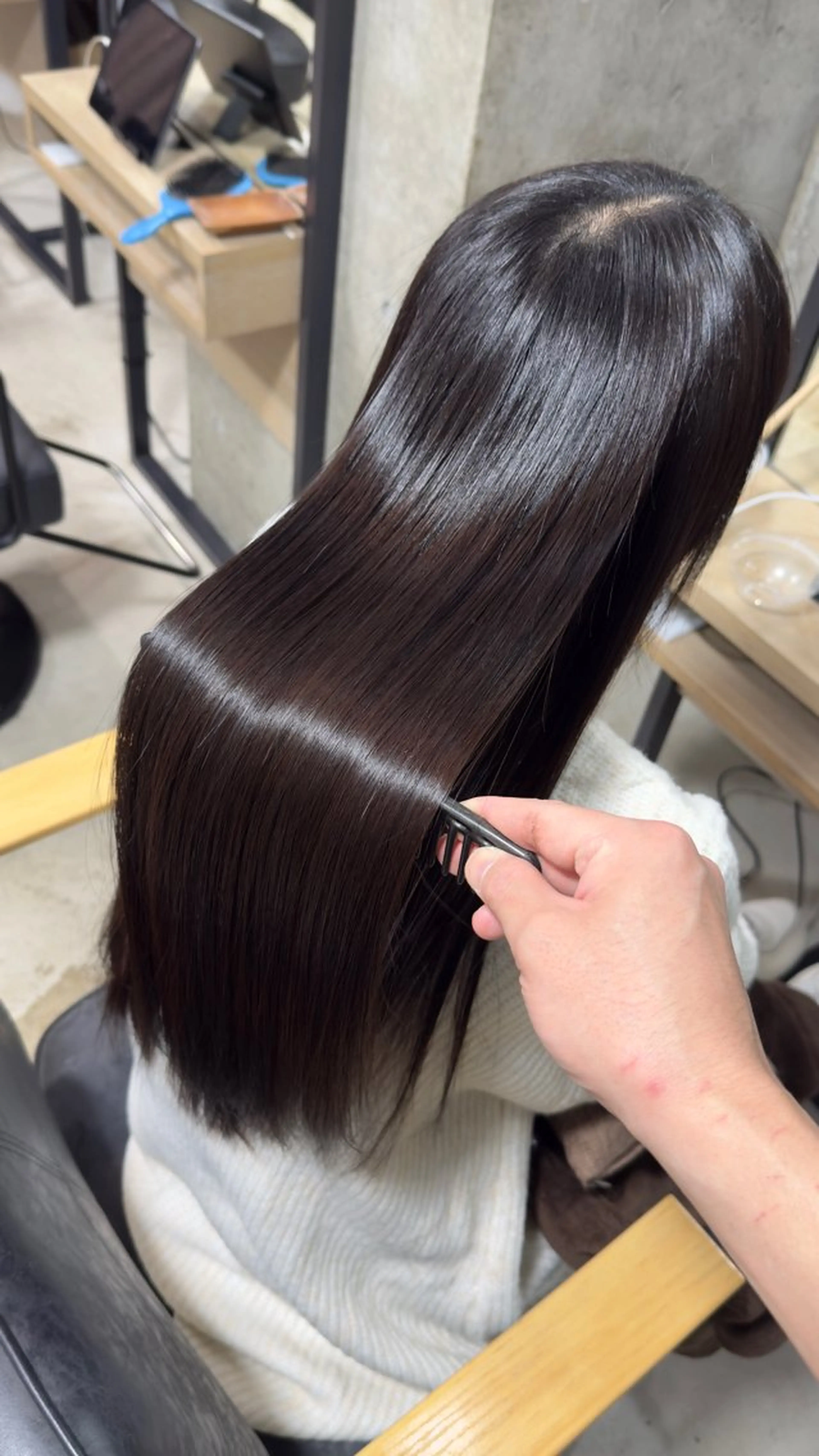 ロング 完全美髪特化pu-ro_omotesando所属・➴➷完全美髪特化➹➶ 黒山憂希のヘアスタイル