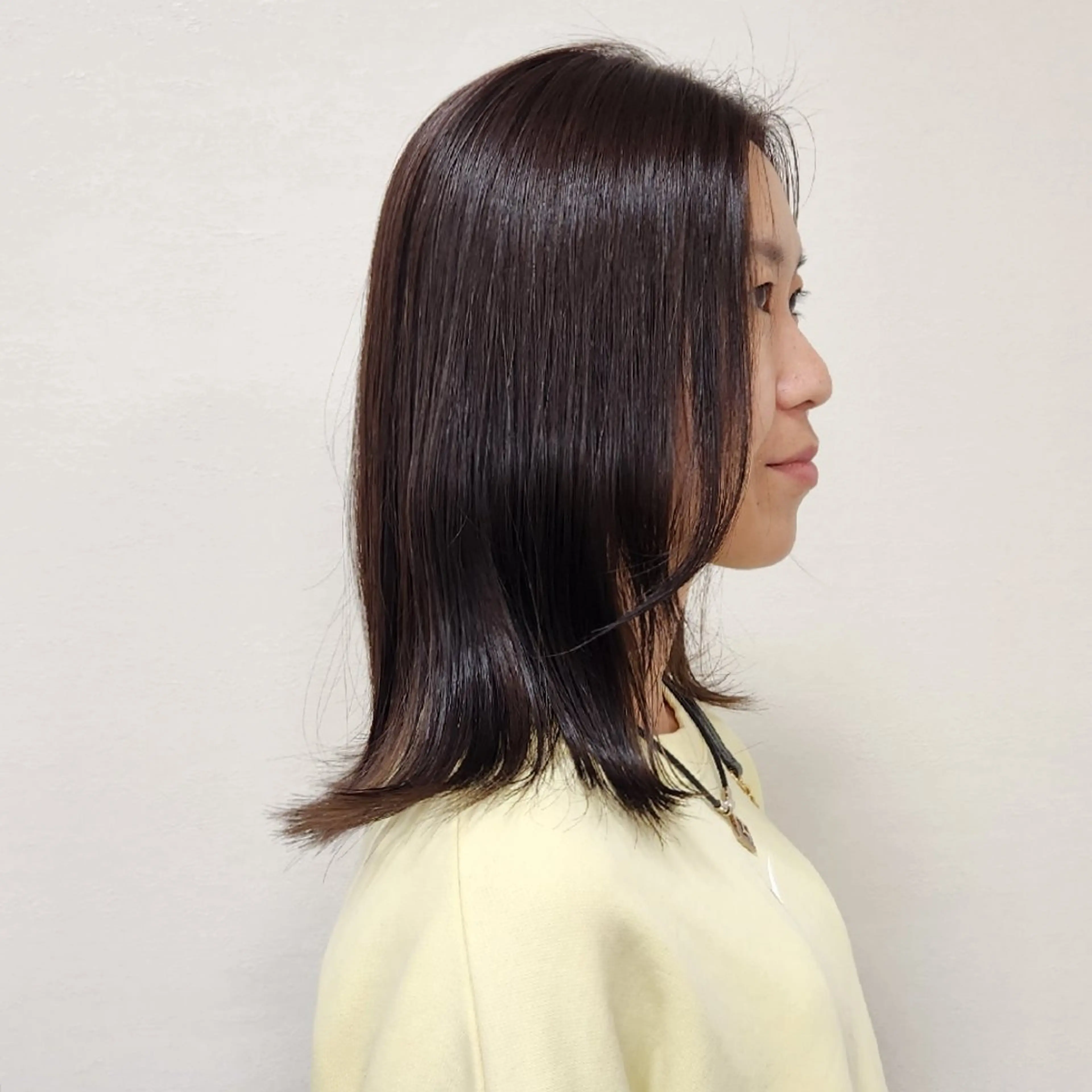 セミロング カラー 顔周りカット レイヤーカット 外ハネヘア 安達まい/ インナーカラー✨のヘアスタイル