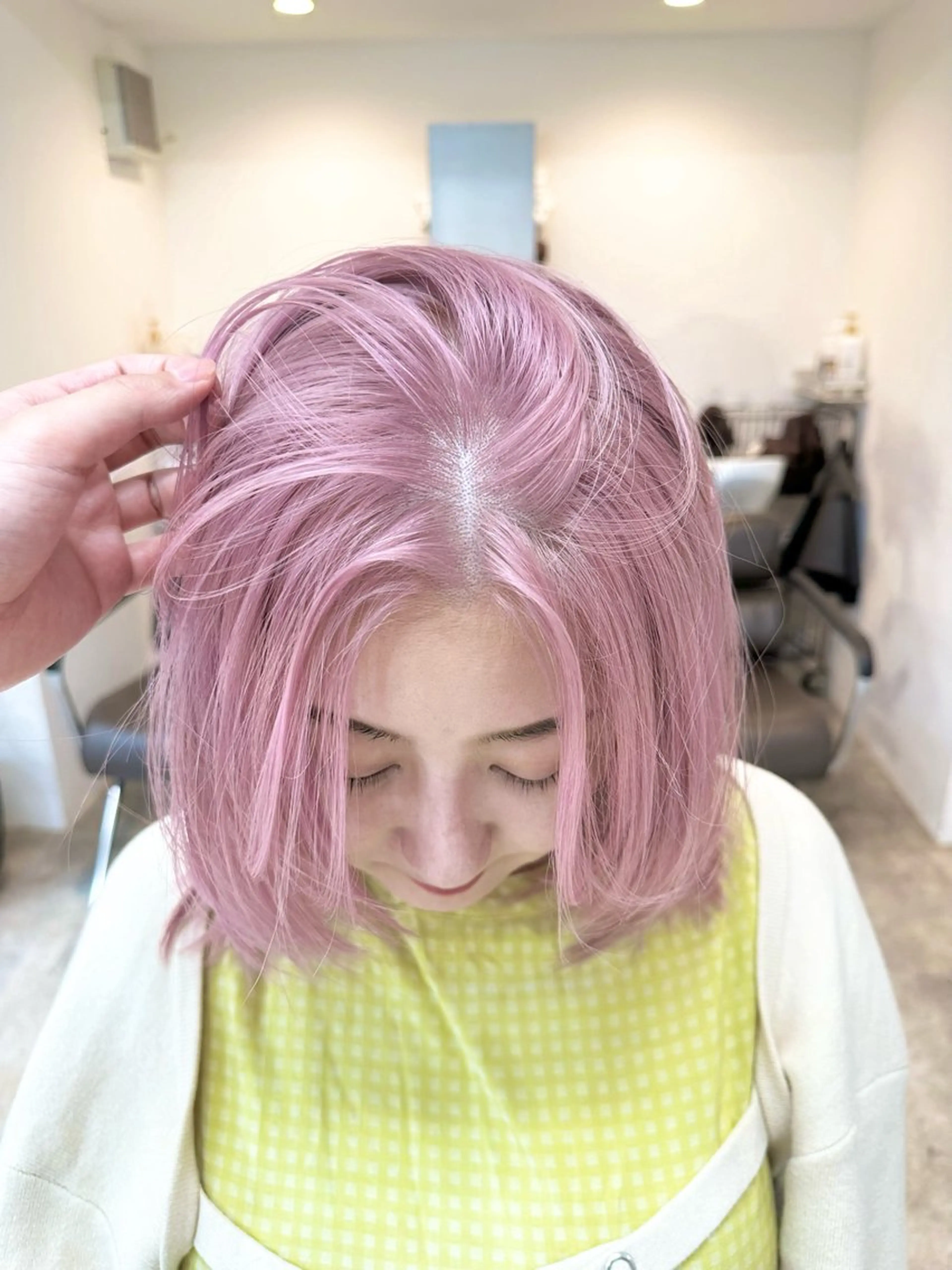 ミディアム カラー ハイトーンカラー ヘアカラー トリートメント ヘッドスパ ヘアセット kai .のヘアスタイル