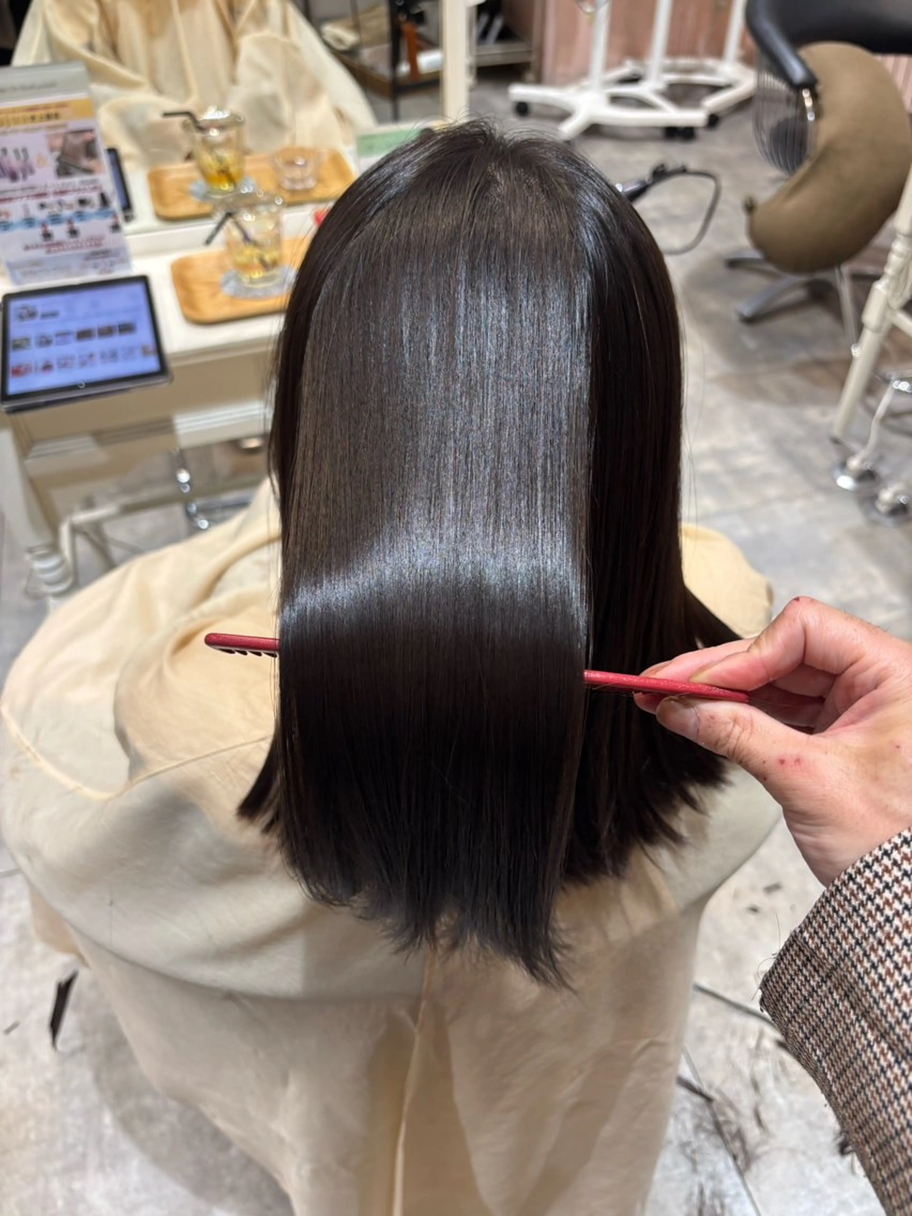 【美髪矯正】似合わせカット+オイルストレートの写真