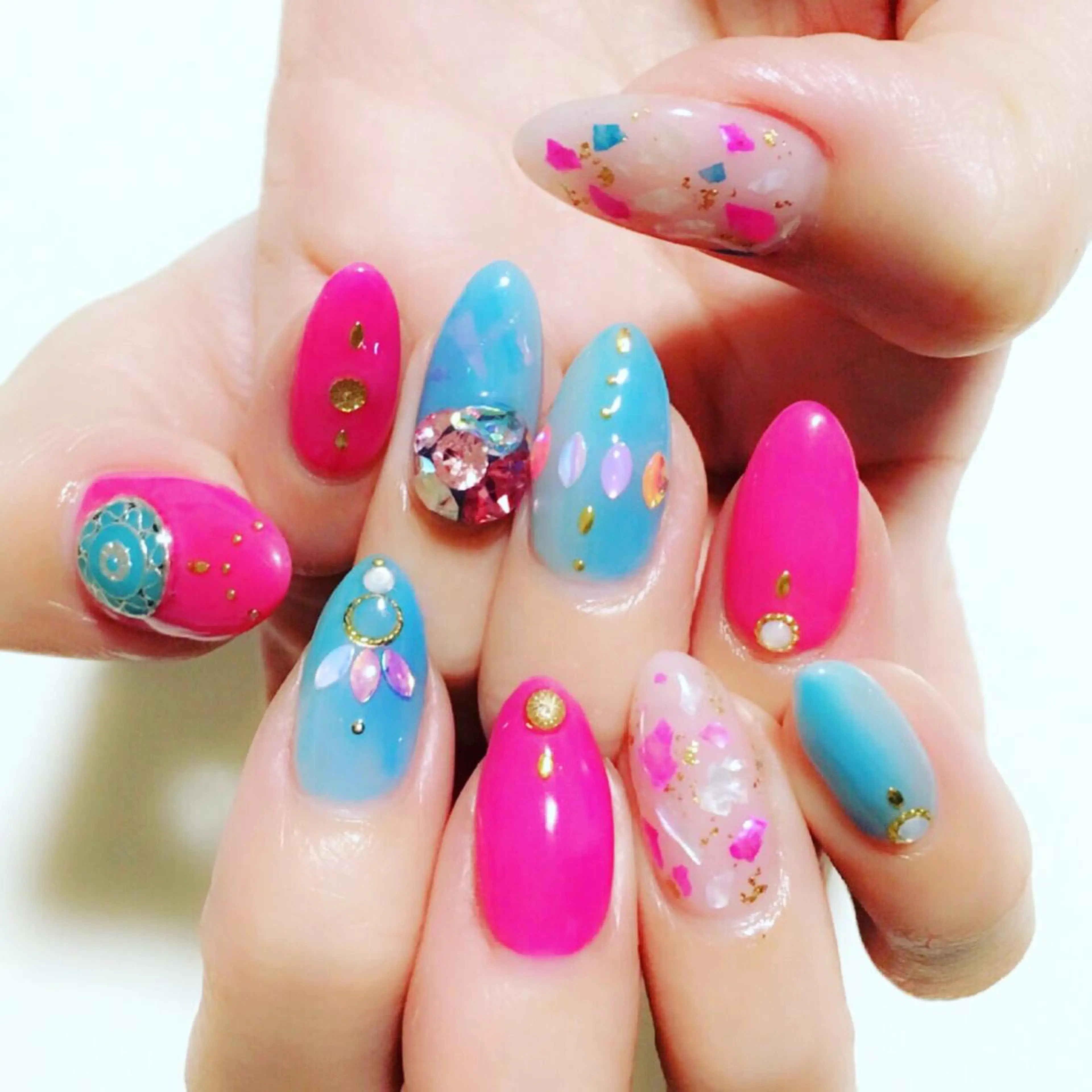 ロング カラー パーマ ヘアアレンジ メンズ キッズ ネイル マツエク・マツパ 学生(メンズ向け) 付け放題 学生 アートネイル フットネイル NAILSGOGO shibuyaのネイルデザイン