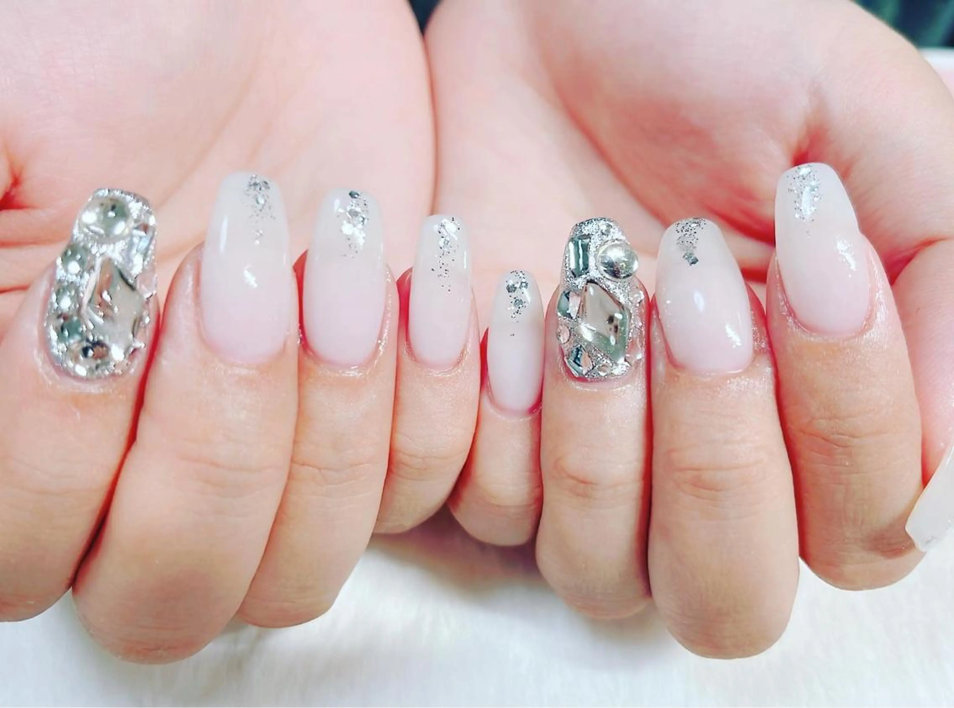 ネイル ストーンネイル ハンドネイル SYU NAILのネイルデザイン