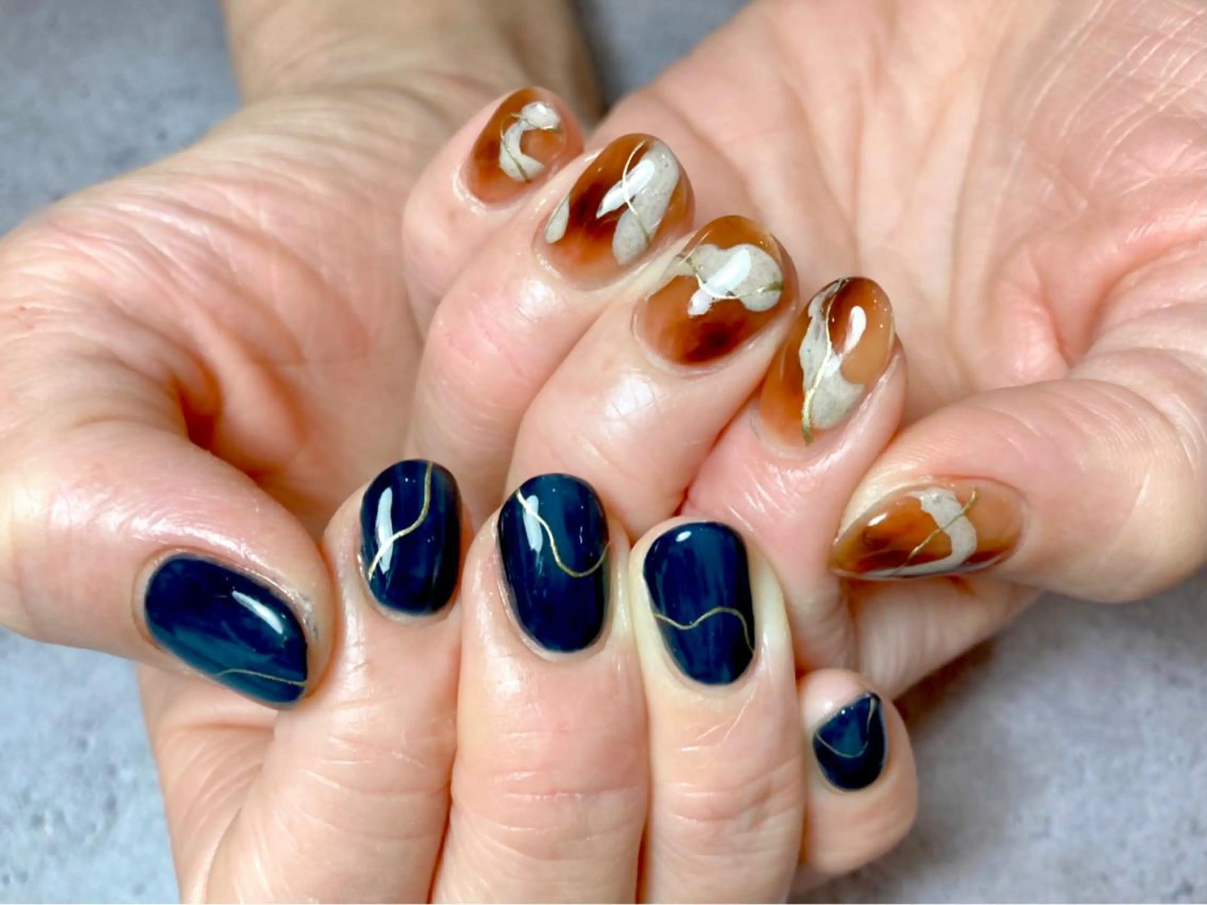 ショート カラー ネイル マツエク・マツパ ハンドネイル illum hicariのネイルデザイン