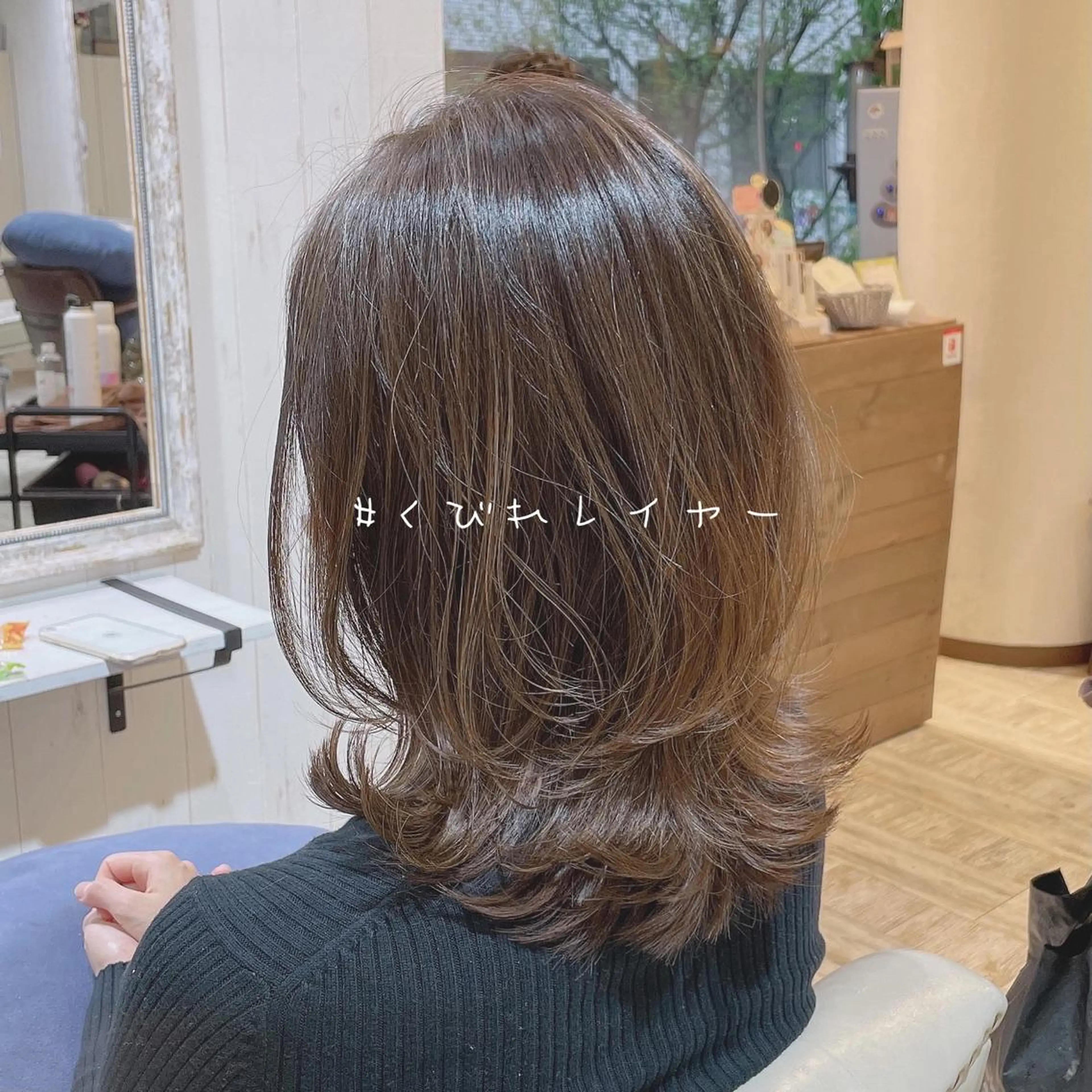 ミディアム カラー ミディアムパーマ アッシュ ミストバング ベージュカラー ブラウンカラー カット ヘアカラー トリートメント 【垢抜け大人髪】 TIARA西山のヘアスタイル