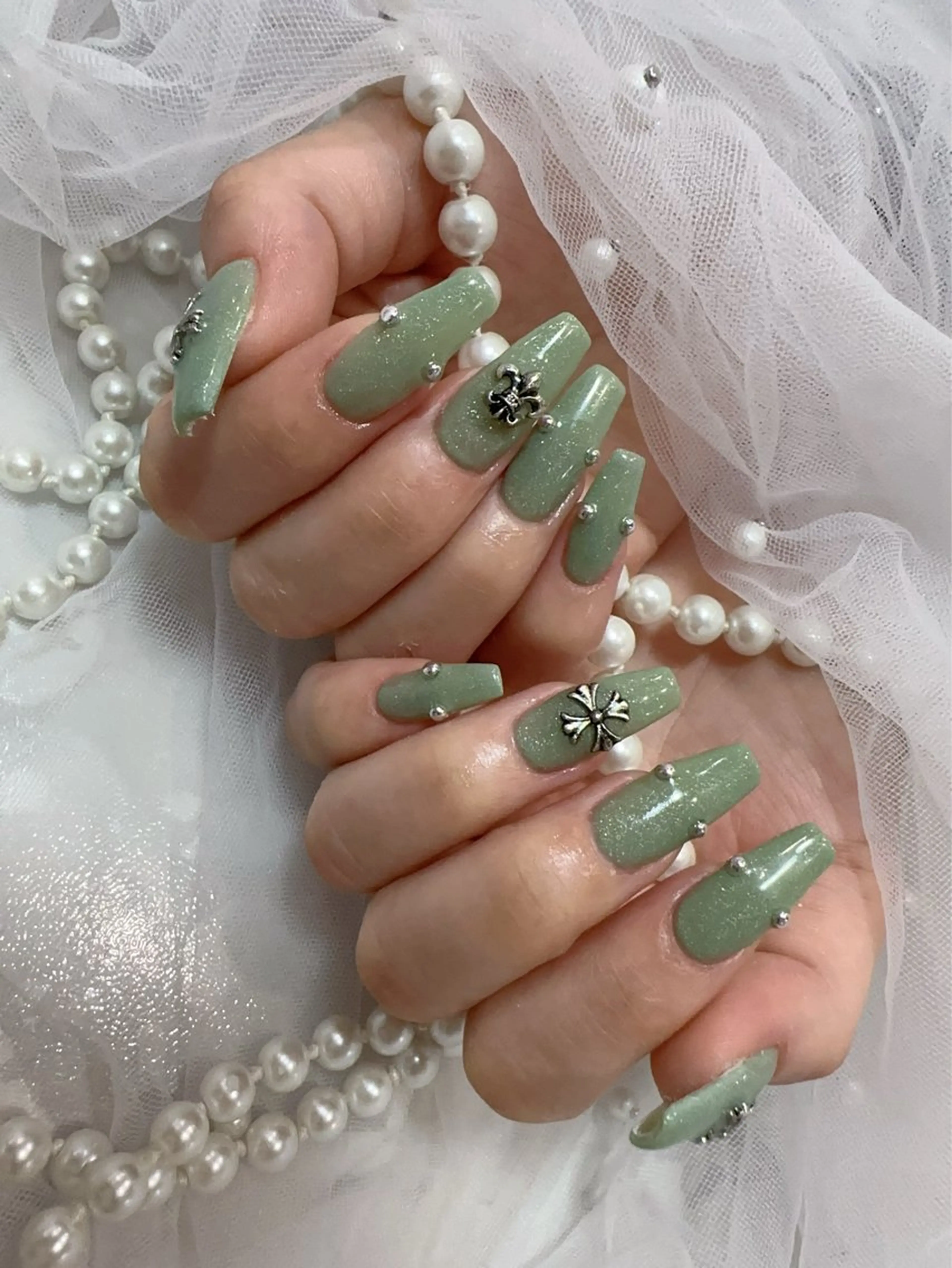 ネイル アートネイル フラッシュネイル フレンチネイル ジェルネイル ガラスフレンチ ハンドネイル You&Me Miyuのネイルデザイン