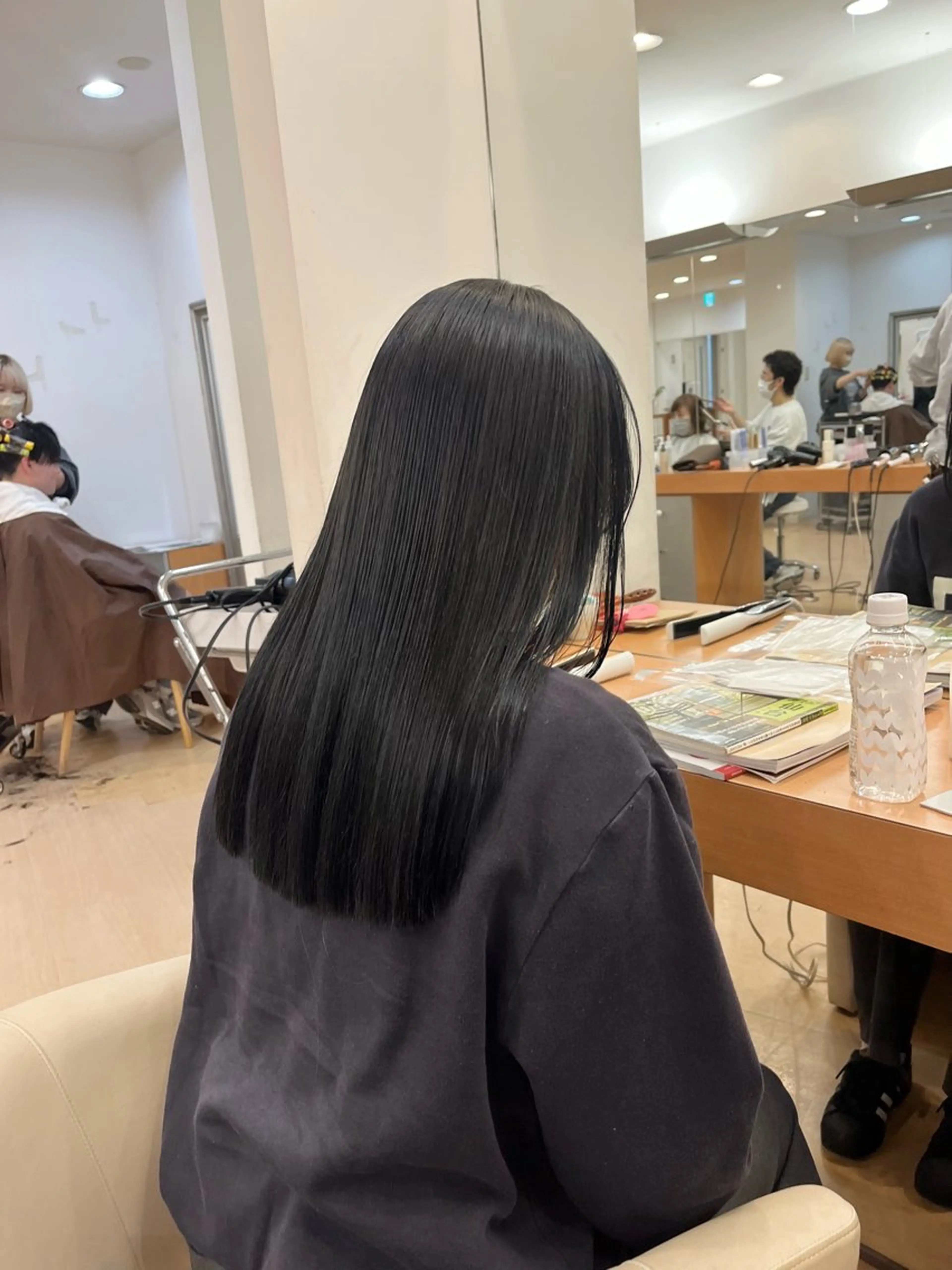 ロング カラー 黒髪 顔周りカット トリートメント カット ヘアカラー トリートメント LUNA🌙韓国ヘア 🌙レイヤーカットのヘアスタイル