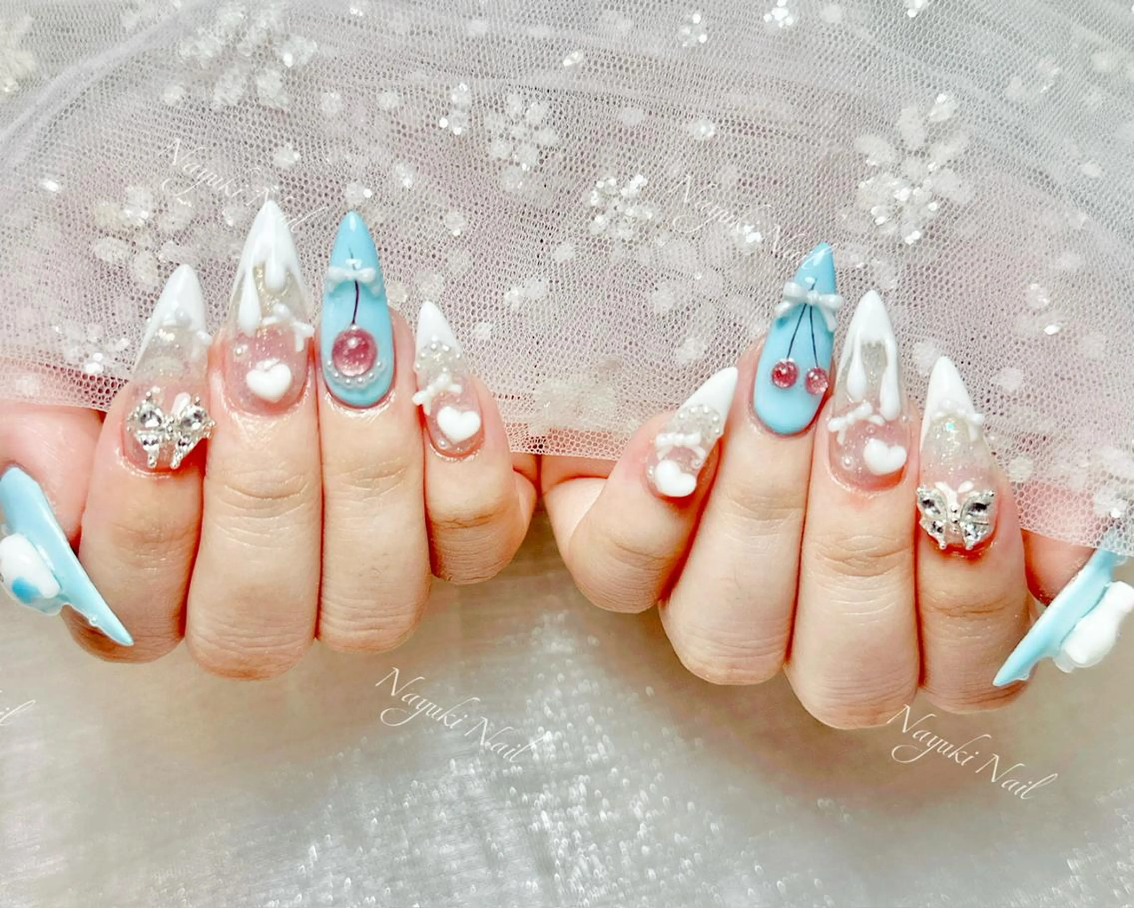 ネイル 🦋 Queenieのネイルデザイン
