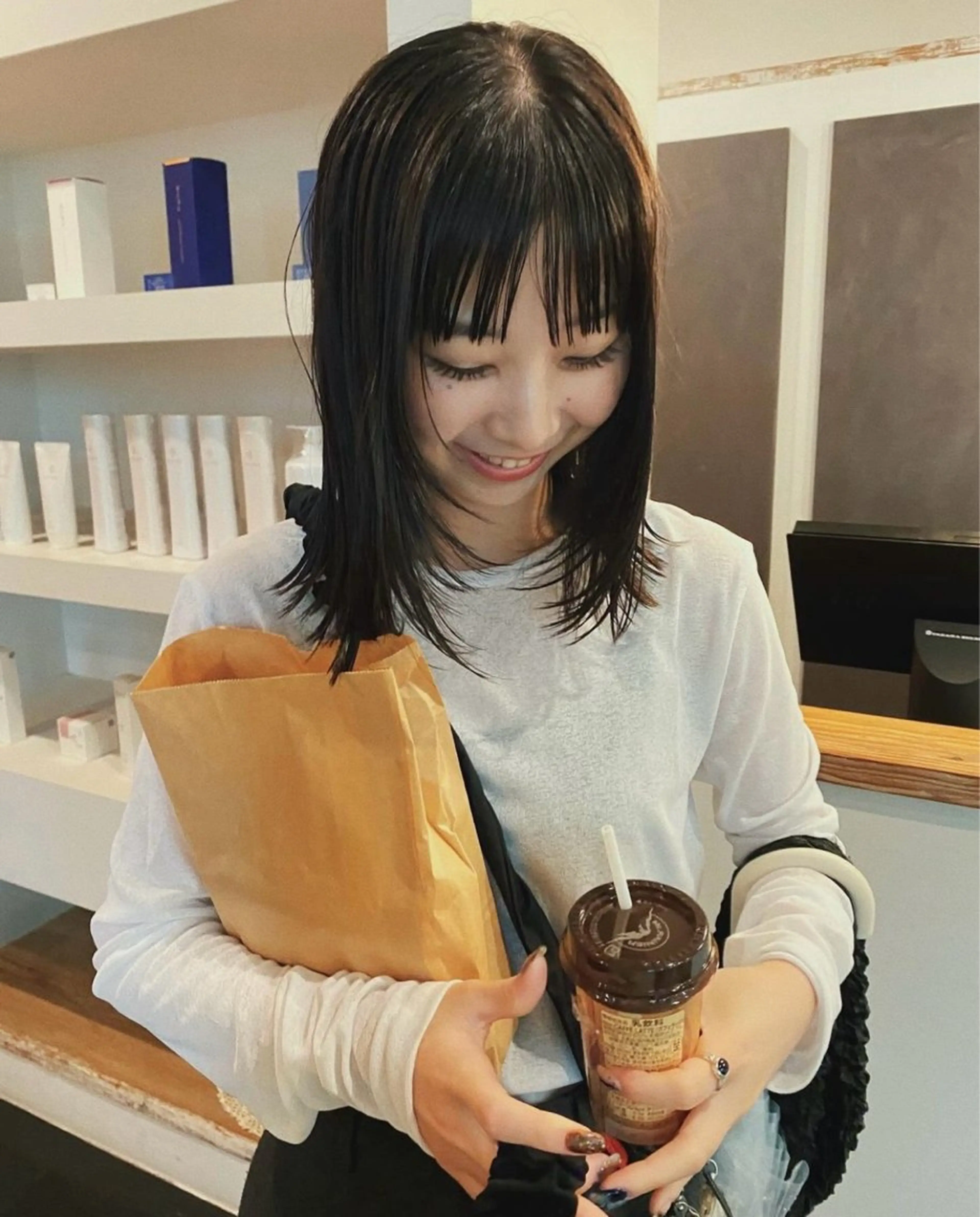 ミディアム R'oti所属・roti miyabiのヘアスタイル