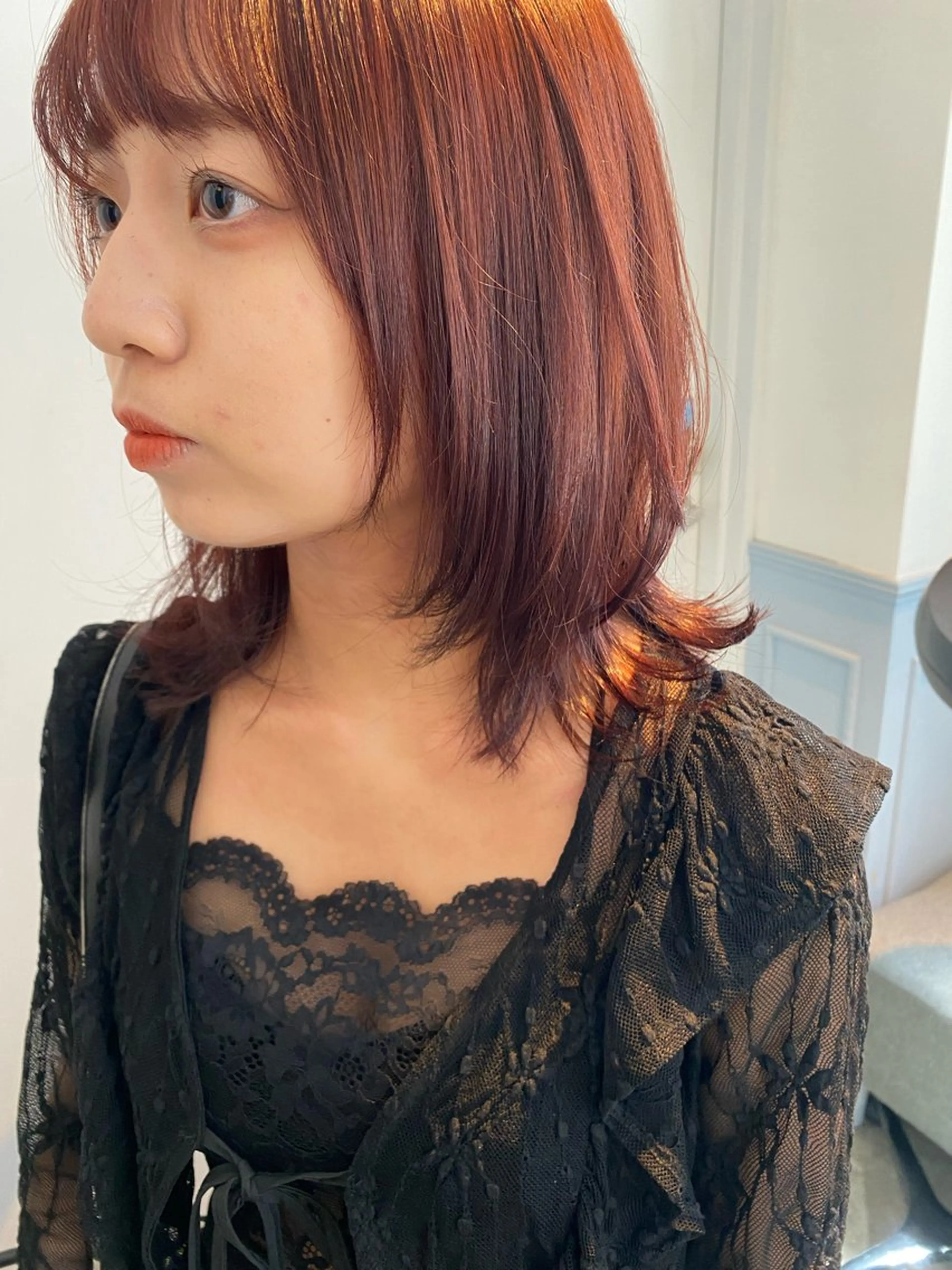 ミディアム 顔まわりレイヤー レイヤーカット ウルフカット ウルフレイヤー カット ヘアカラー トリートメント SALOWIN銀座PAYⅡ店所属・GINZARay2 風本朱里🐥のヘアスタイル