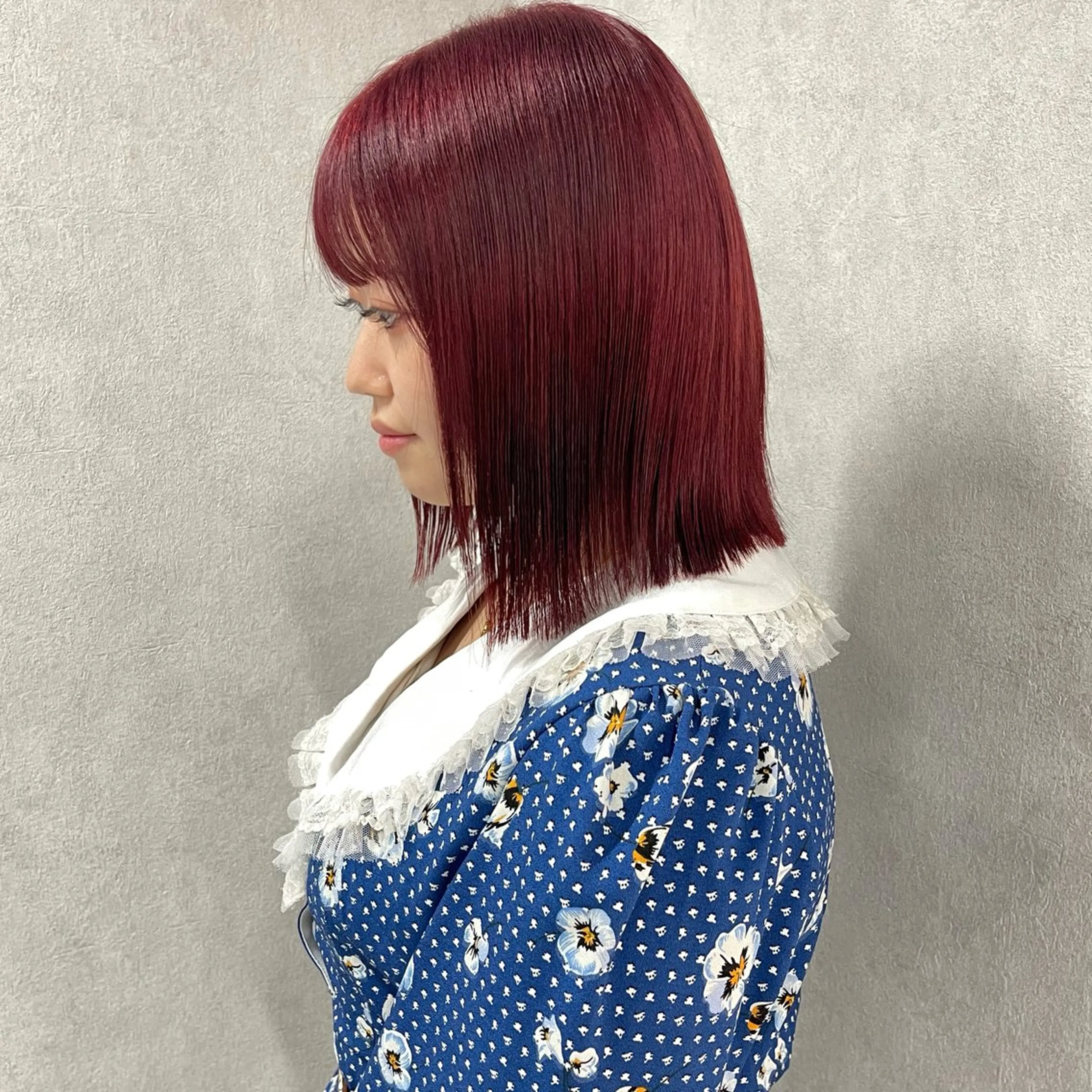 ショート カラー レッドカラー カット ヘアカラー レイヤー/暖色/ ミルクティー/マリアのヘアスタイル