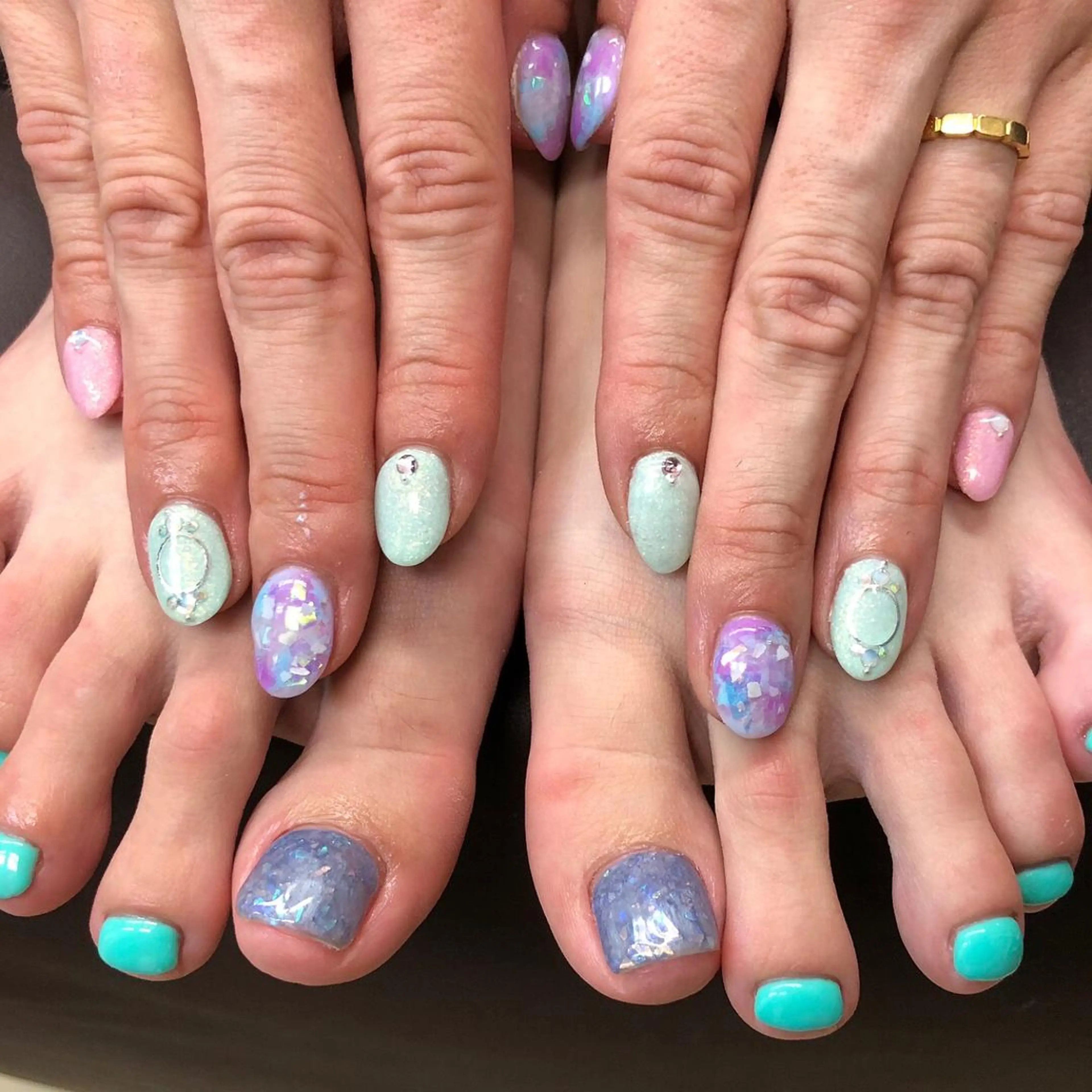 ネイル おそろいネイル esNail&eye イーズネイル＆アイのネイルデザイン