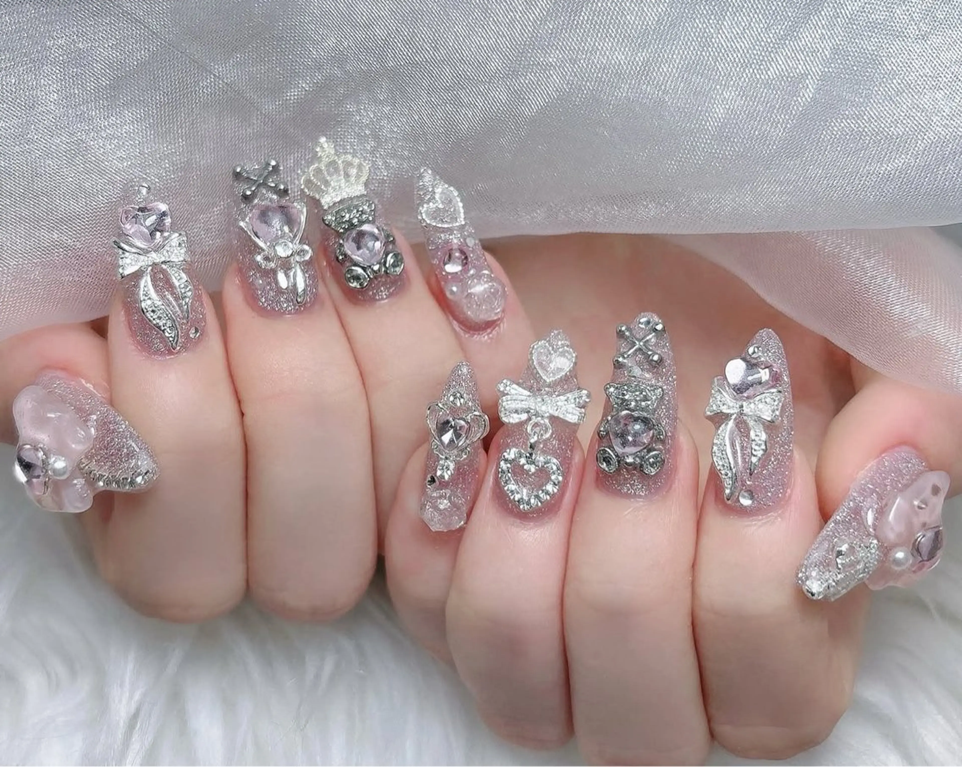 ネイル フレンチネイル ジェルネイル ガラスフレンチ ハロウィン ハート ハンドネイル H.baby Nail Salonのネイルデザイン