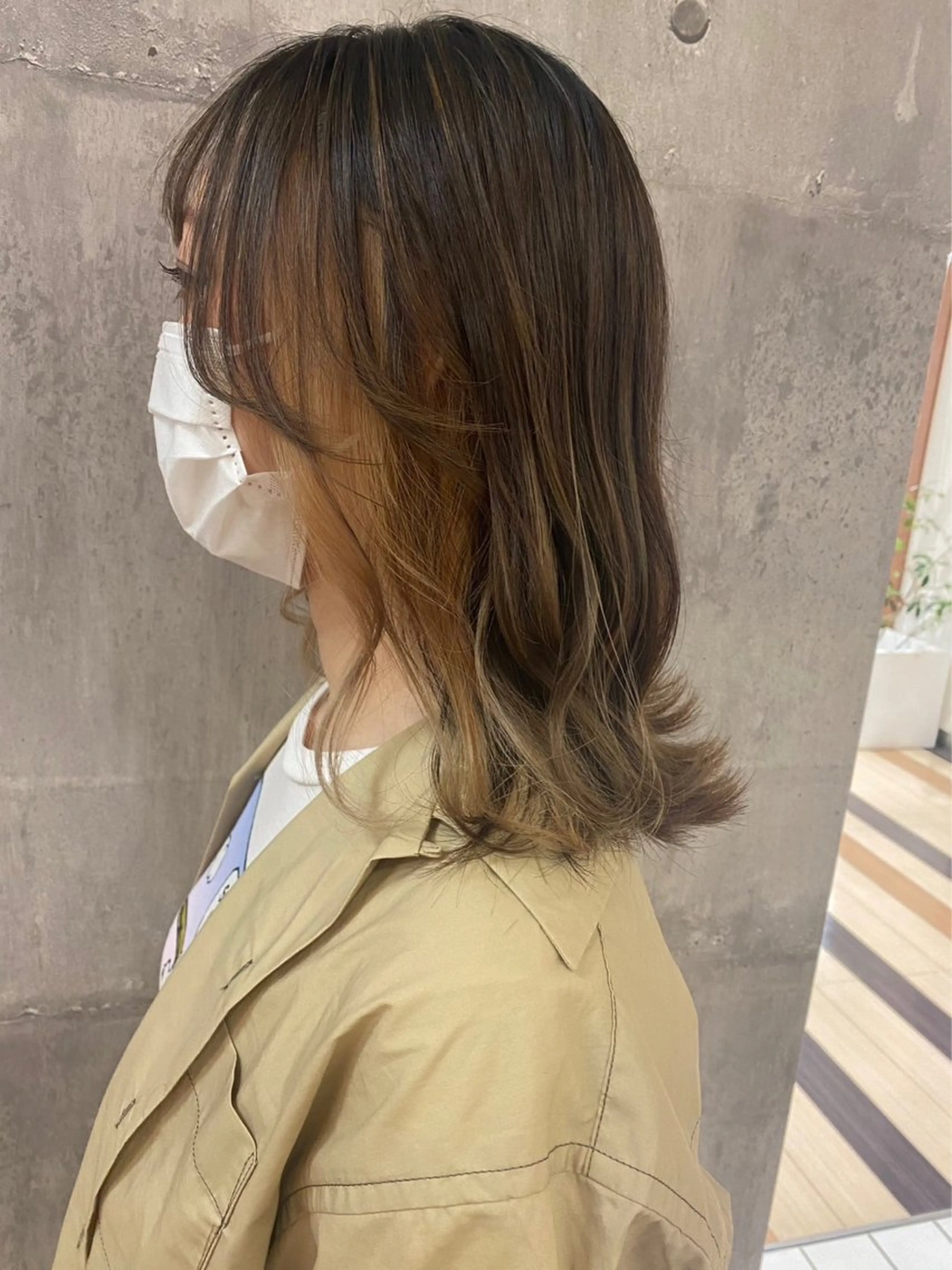 ミディアム カラー ベージュカラー インナーカラー カット 髪質改善/艶髪カラー 関野文也のヘアスタイル
