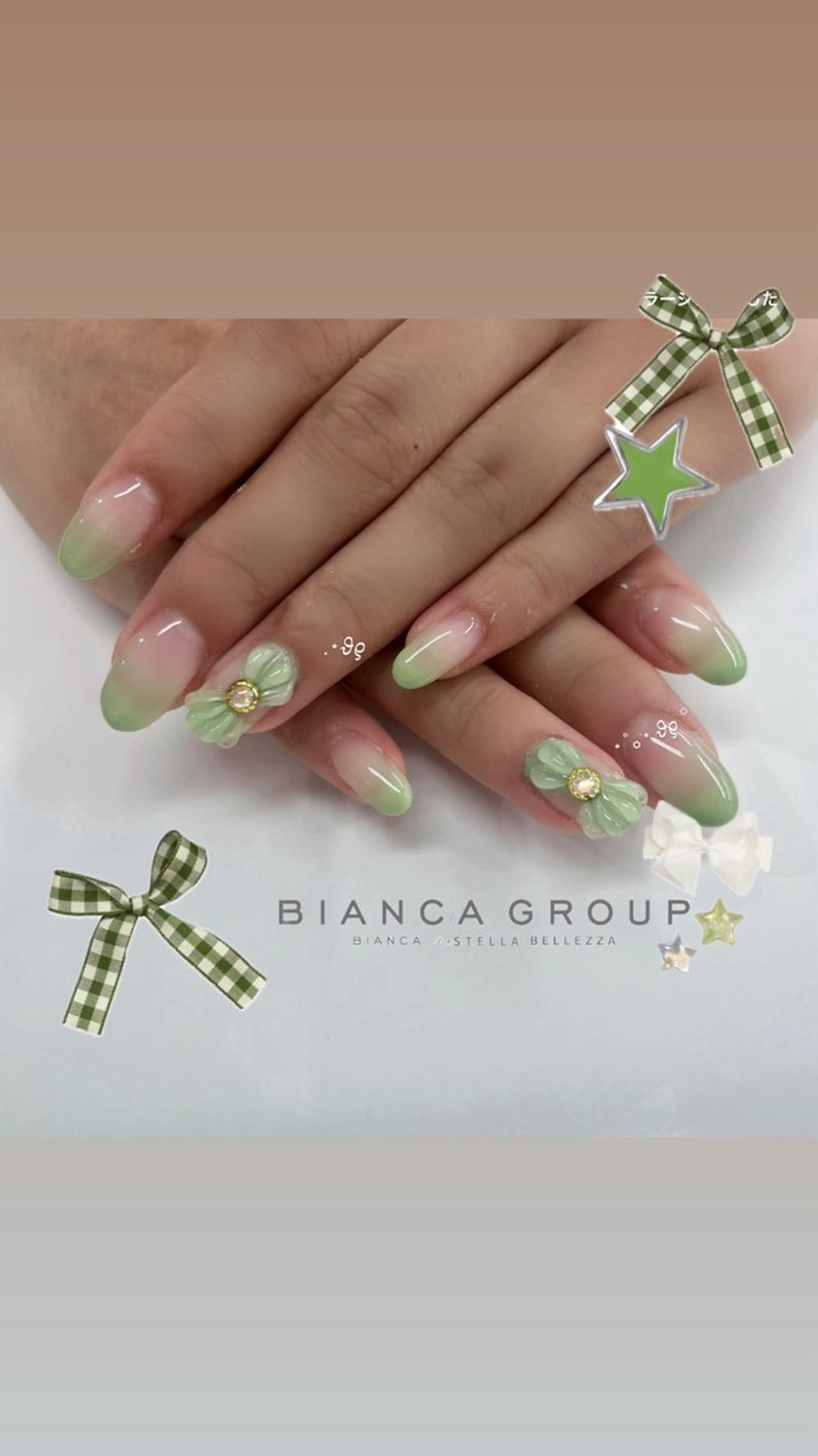 ネイル ハンドネイル Bianca 立川 Kouno ⭐️のネイルデザイン