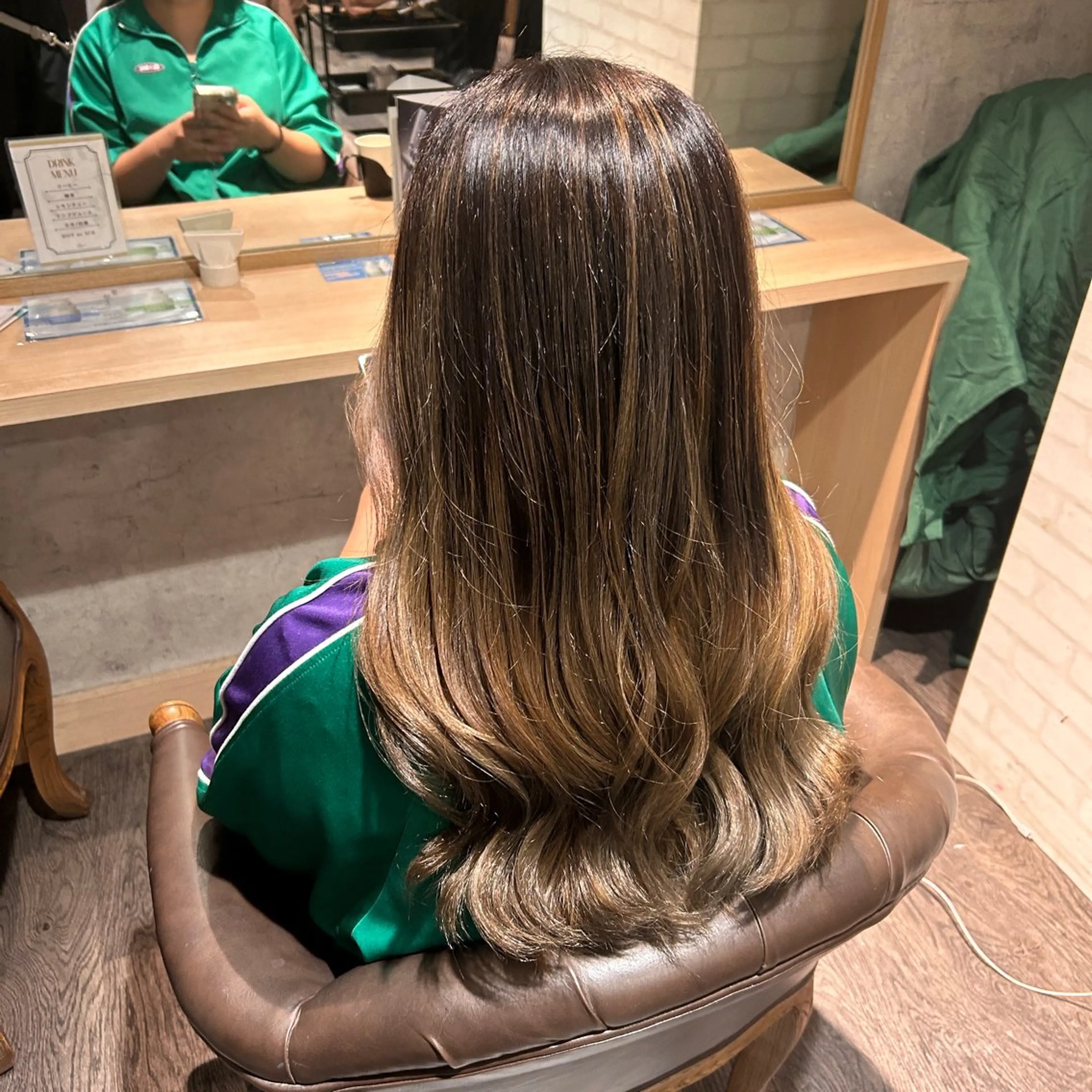 ロング カラー ハイトーン🇰🇷 19歳美容師アリルのヘアスタイル