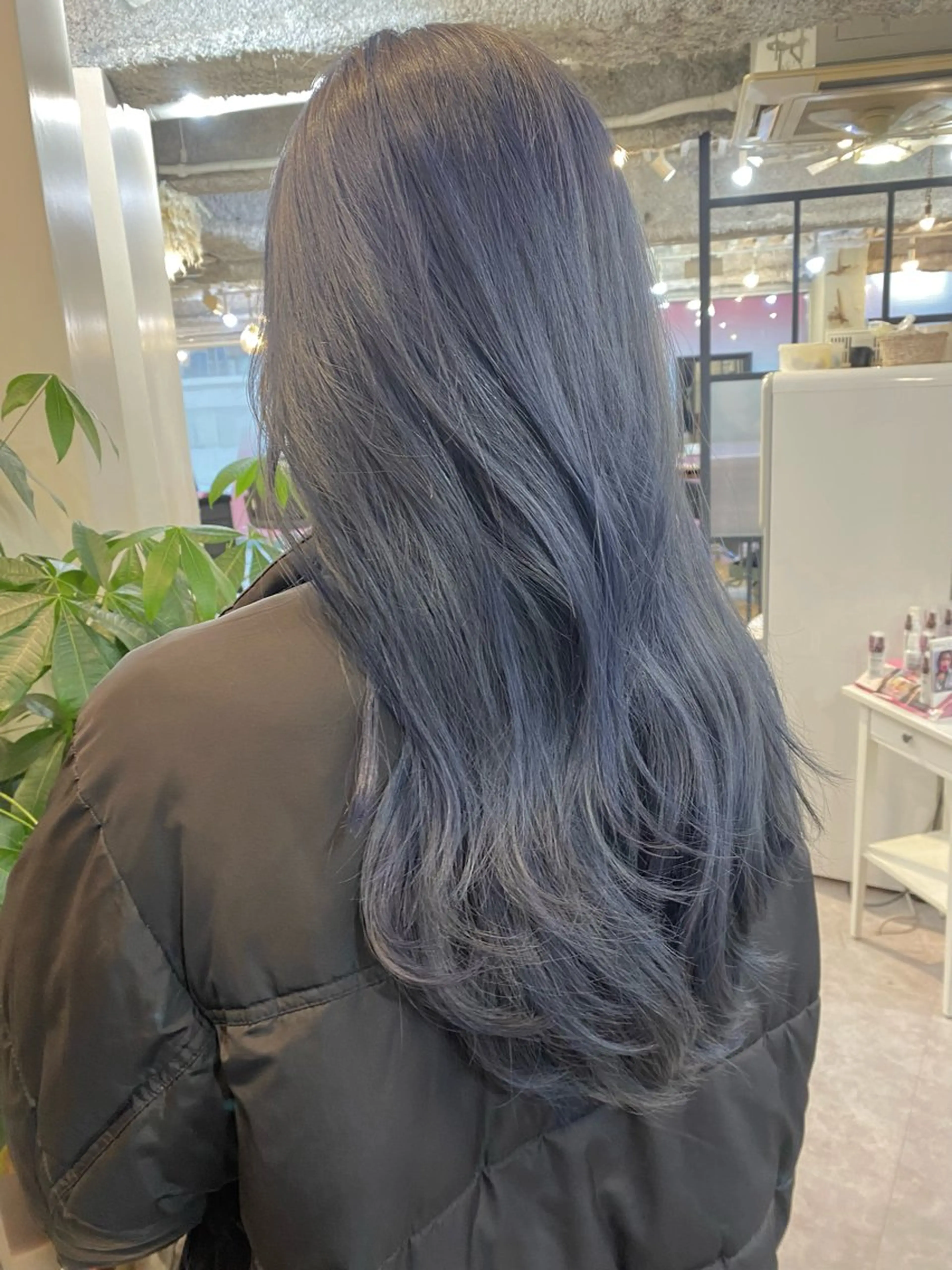ミディアム カラー 韓国風ヘア ヘアカラー ヤスザトアヤノ ／レイヤー／オリーブのヘアスタイル
