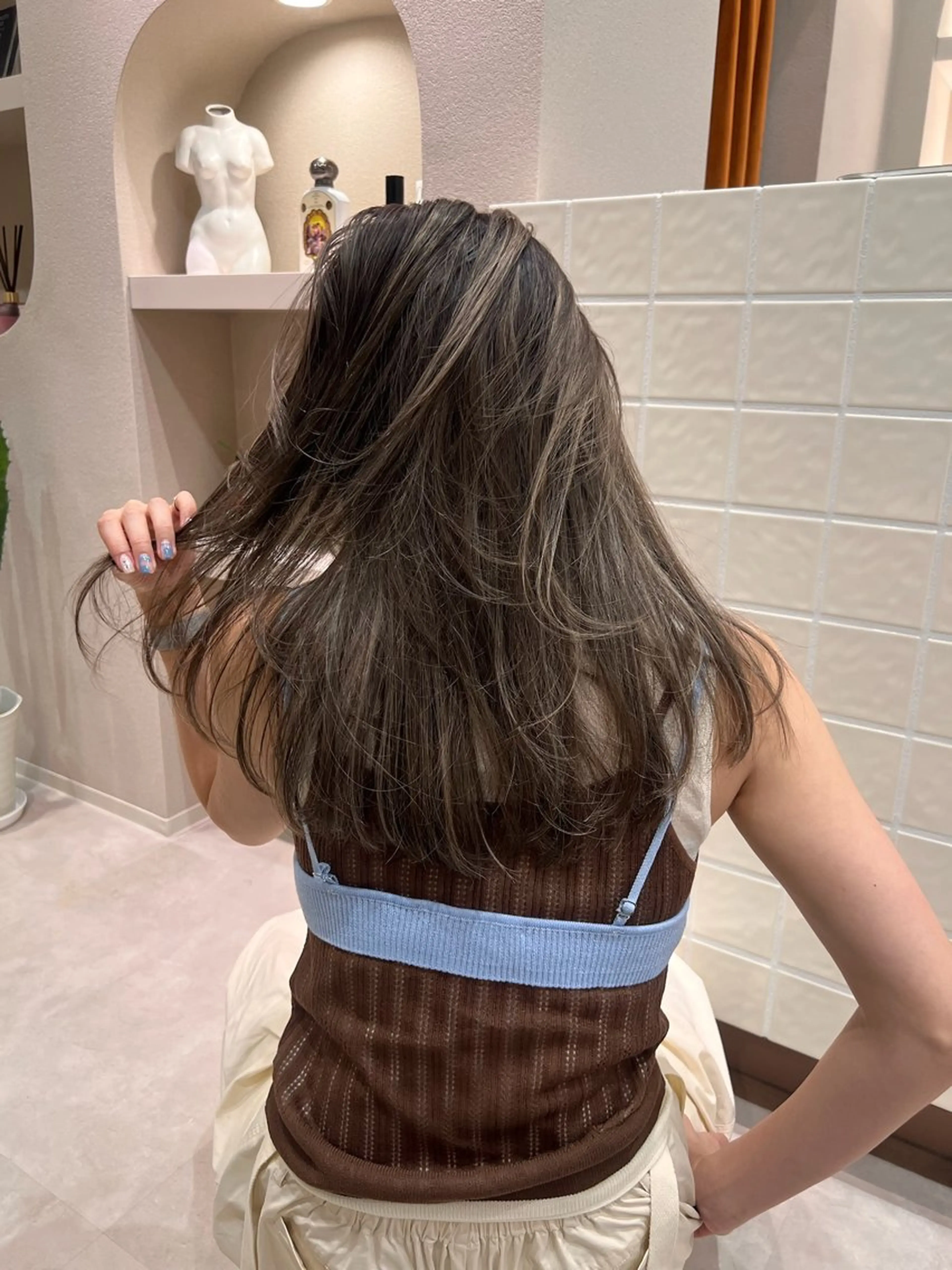 カラー ハイライトカラー ハイトーン／暖色 👩🏼HONOKAのヘアスタイル