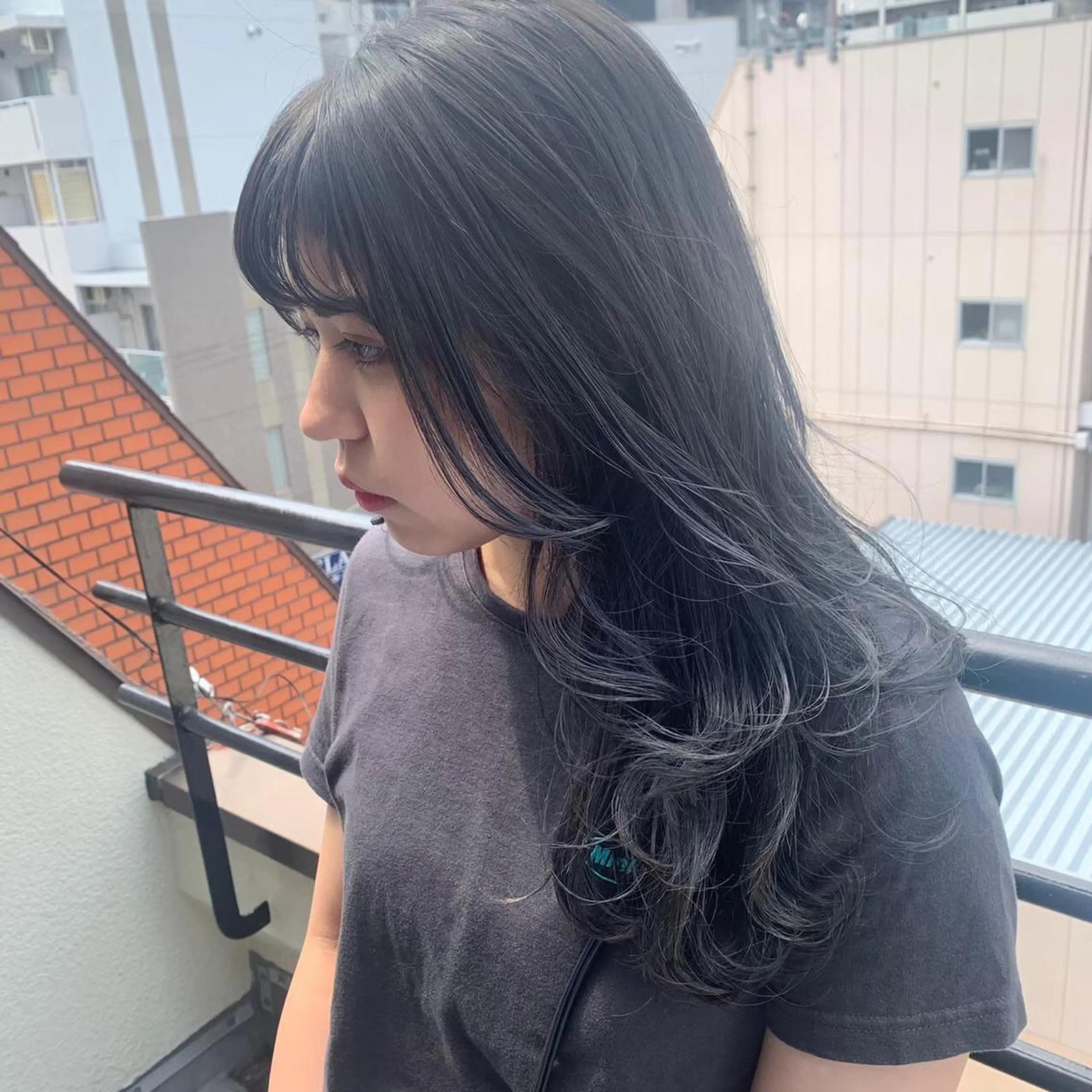 ロング カラー ヘアアレンジ キッズ アディクシーカラー バレイヤージュ ミストバング ベージュカラー 黒髪 カラー特化サロン梅田 Eir茶屋町/山下のヘアスタイル