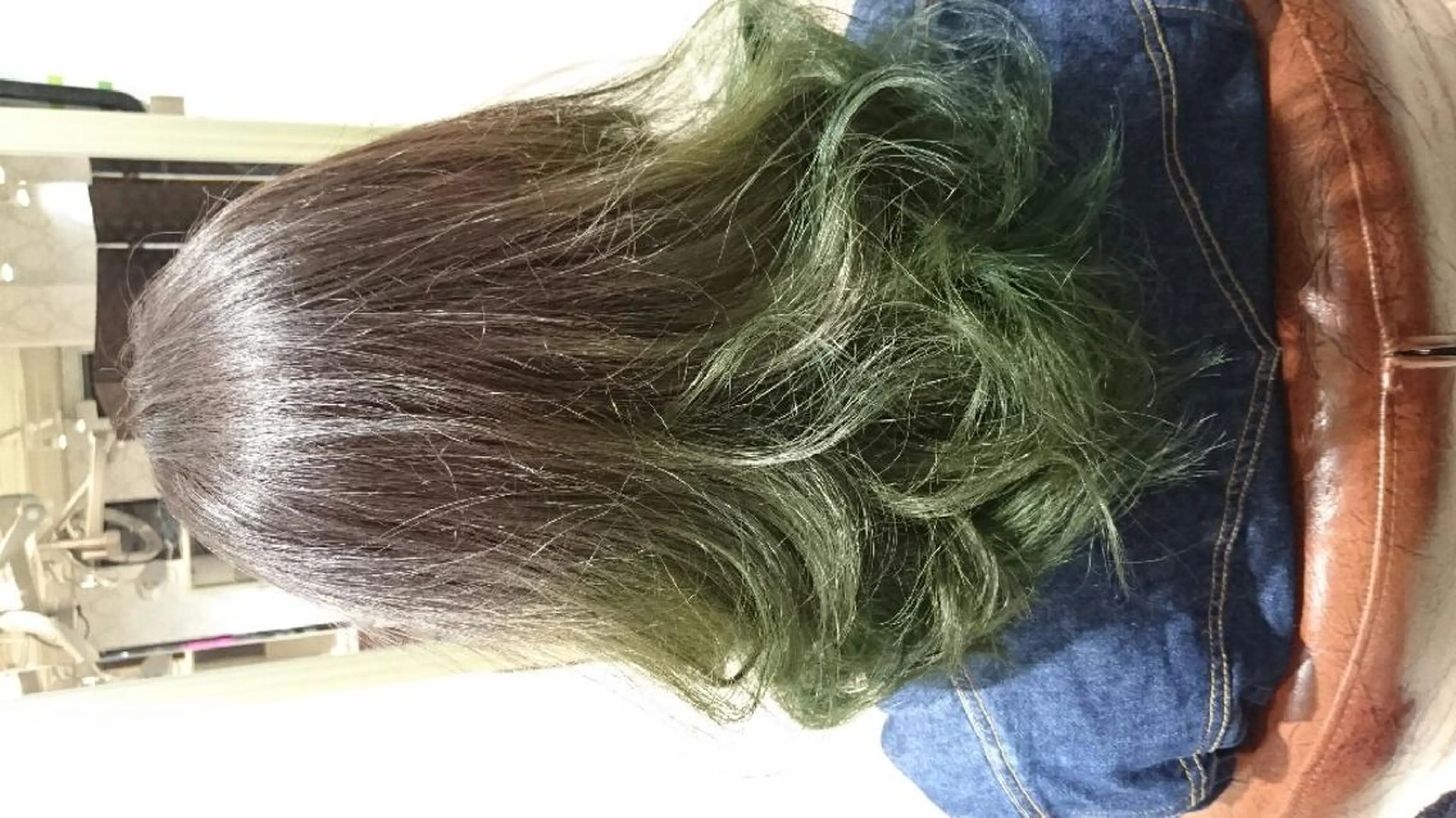 セミロング ミディアム ロング カラー ヘアアレンジ アッシュ ダークアッシュ グラデーションカラー 嶋田 ゆきのヘアスタイル