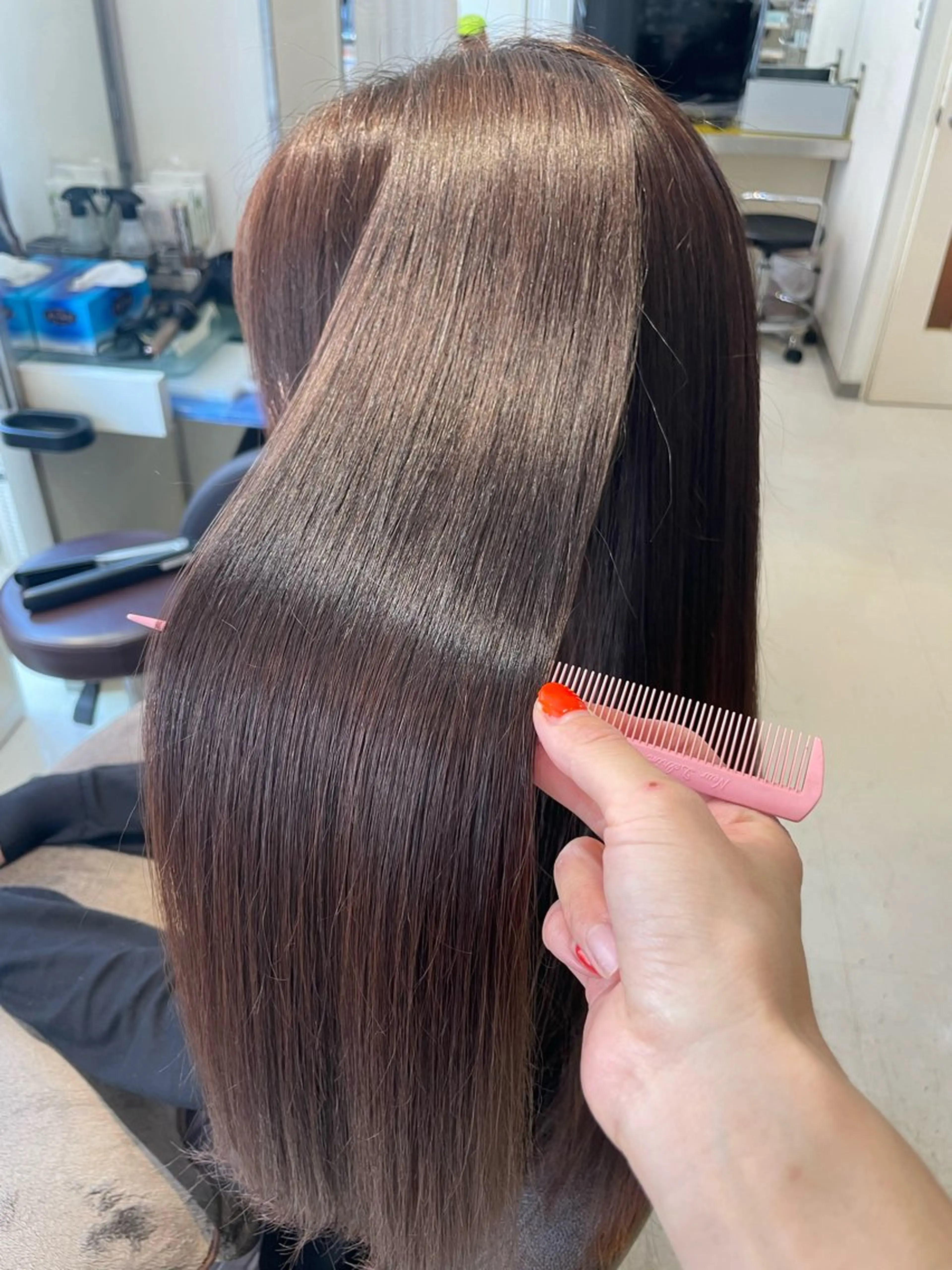 ロング カット ヘアカラー トリートメント 38【サーティーエイト】所属・REINA 【デザイナー】のヘアスタイル