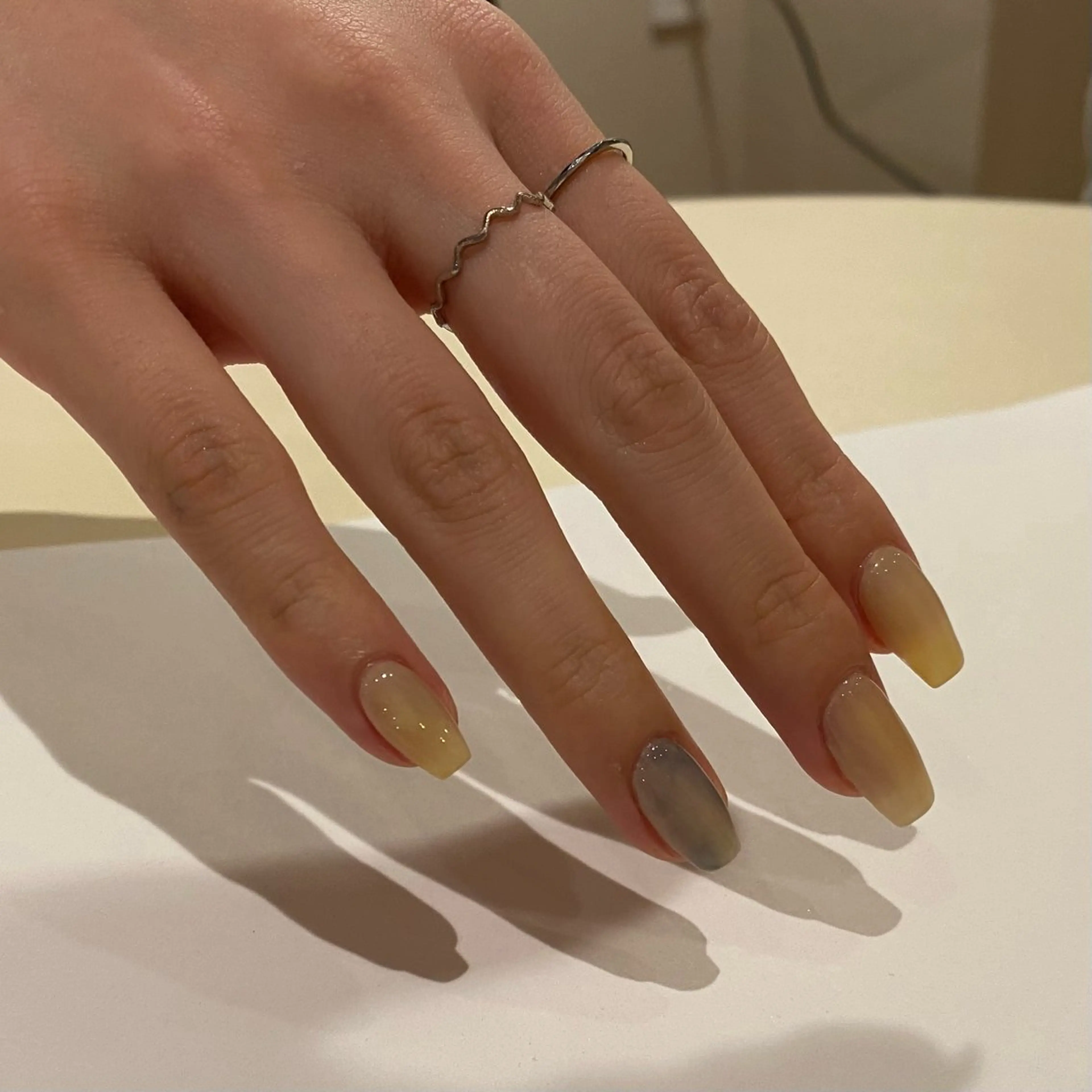 ネイル ニュアンスネイル scre as Etelのネイルデザイン