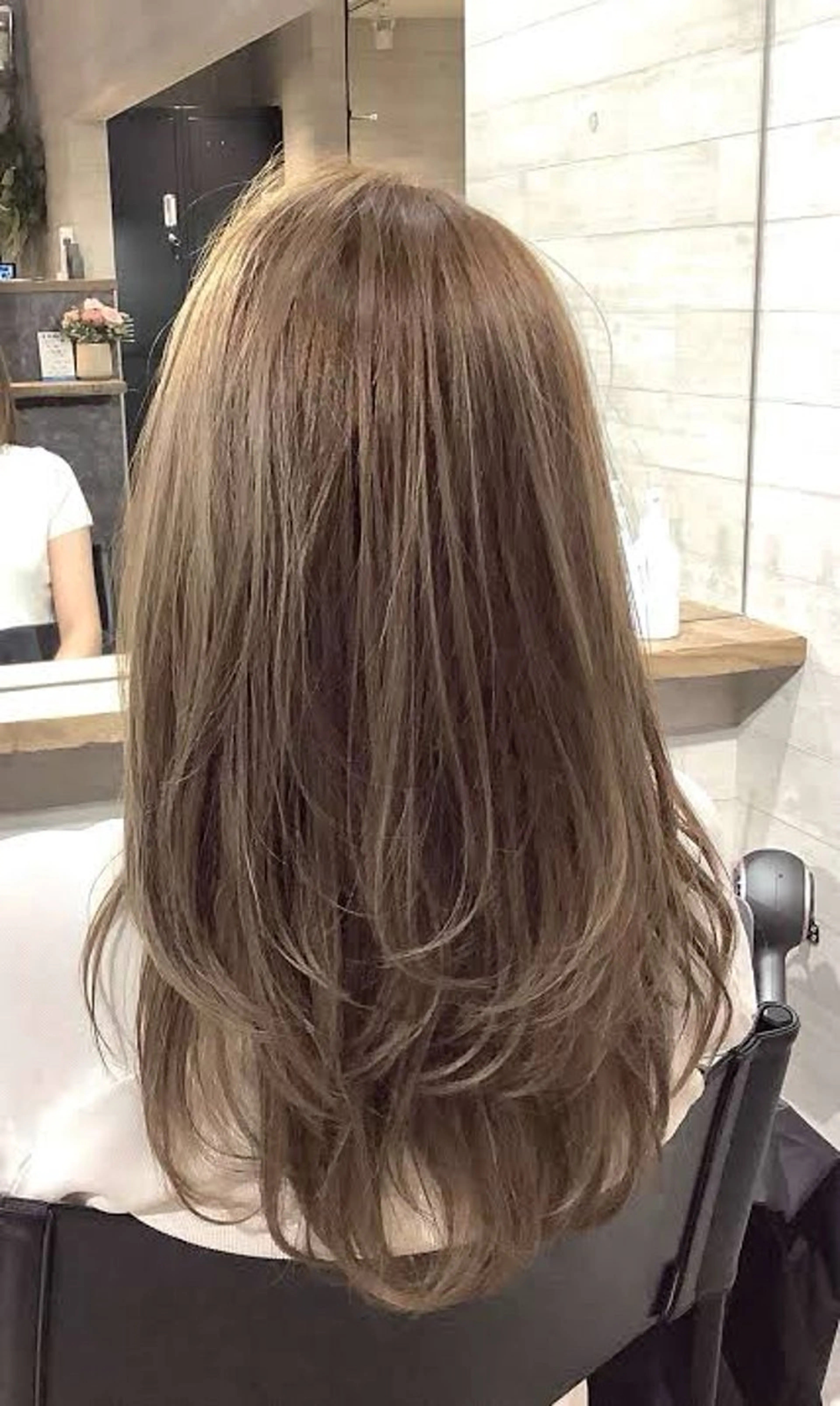 セミロング カラー 小林 優斗のヘアスタイル